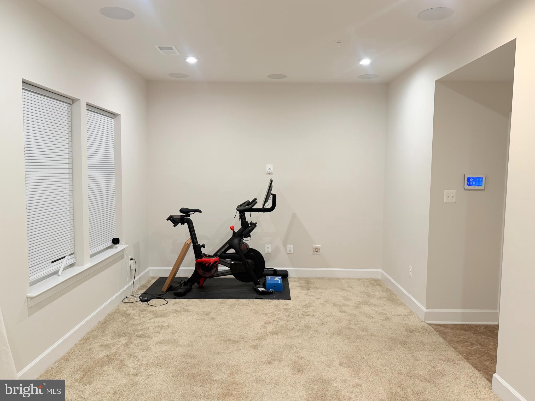 HAMILTON PARK - Residential