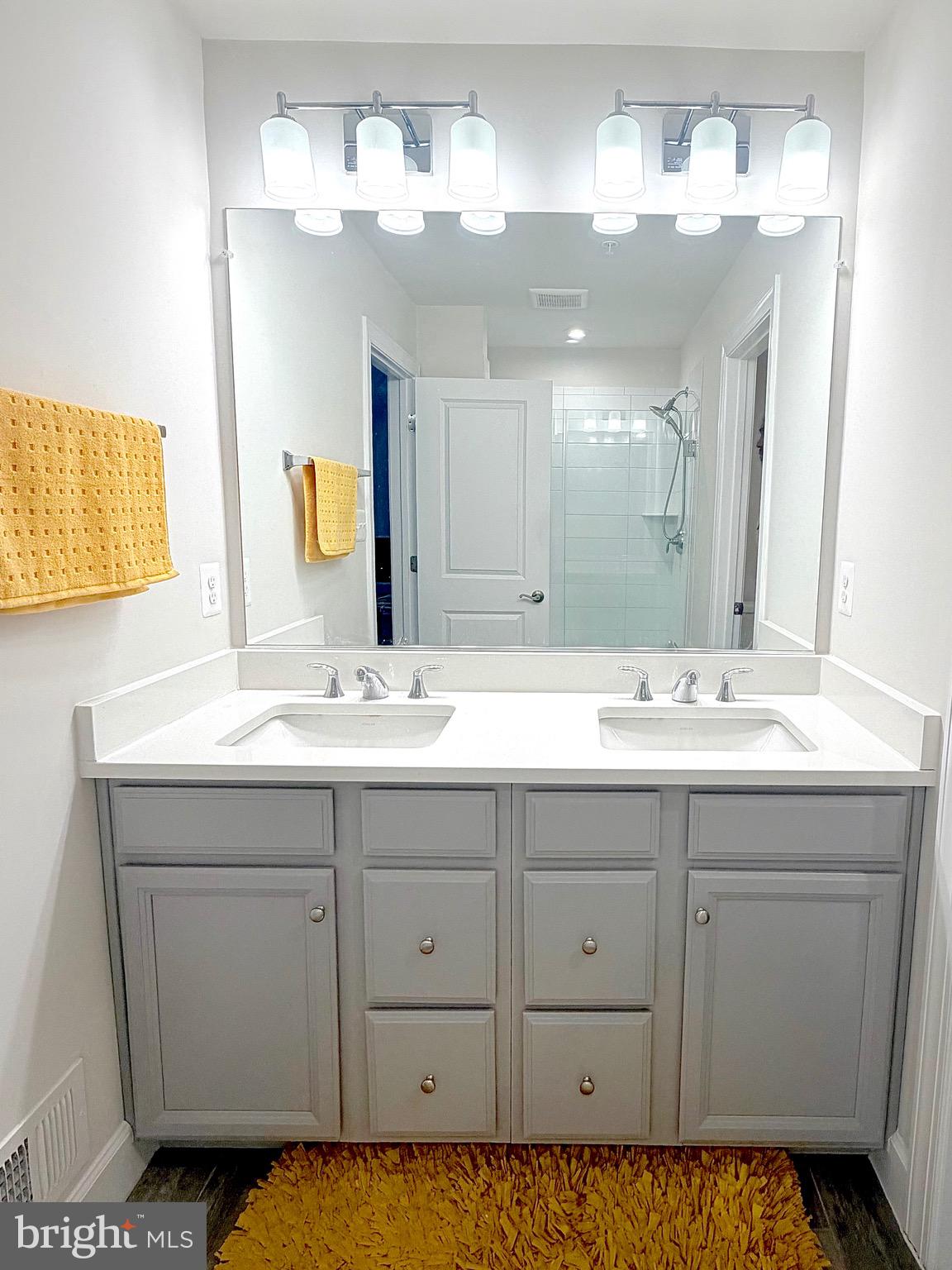 HAMILTON PARK - Residential