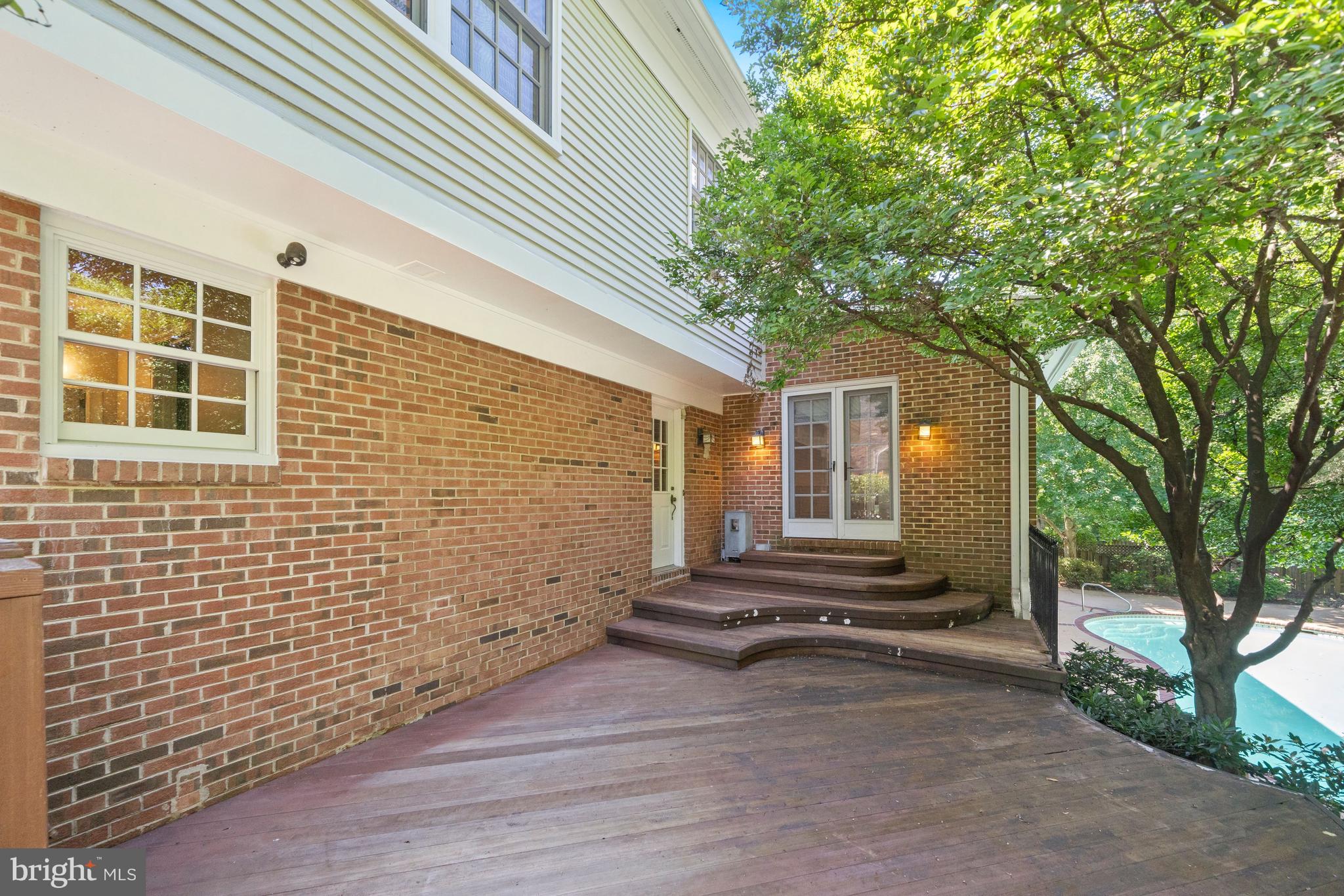 LYNWOOD - Residential