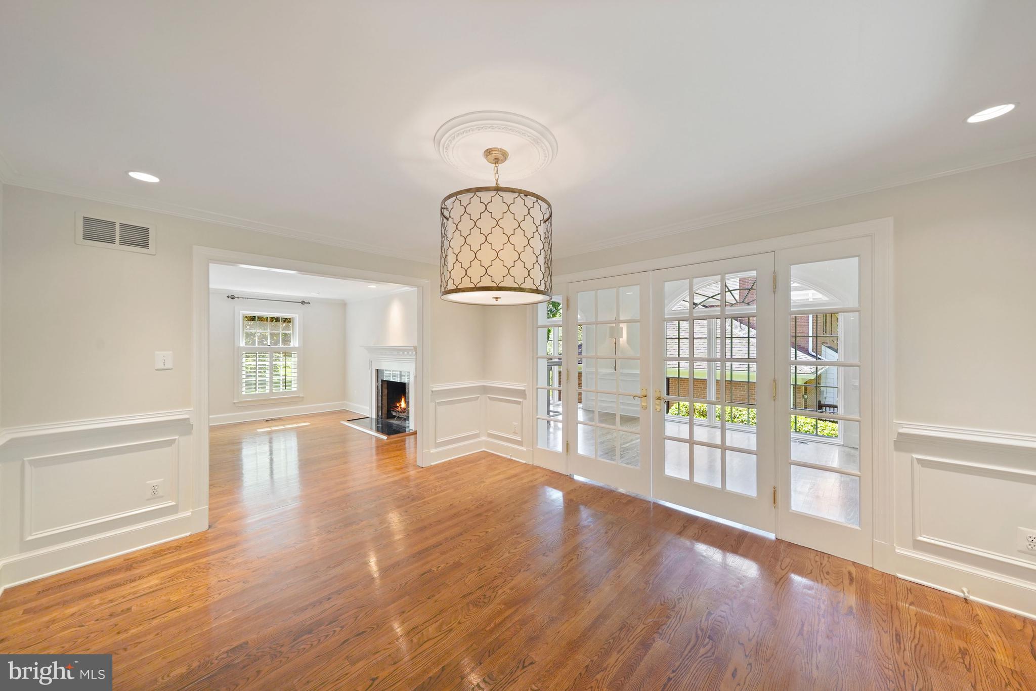 LYNWOOD - Residential