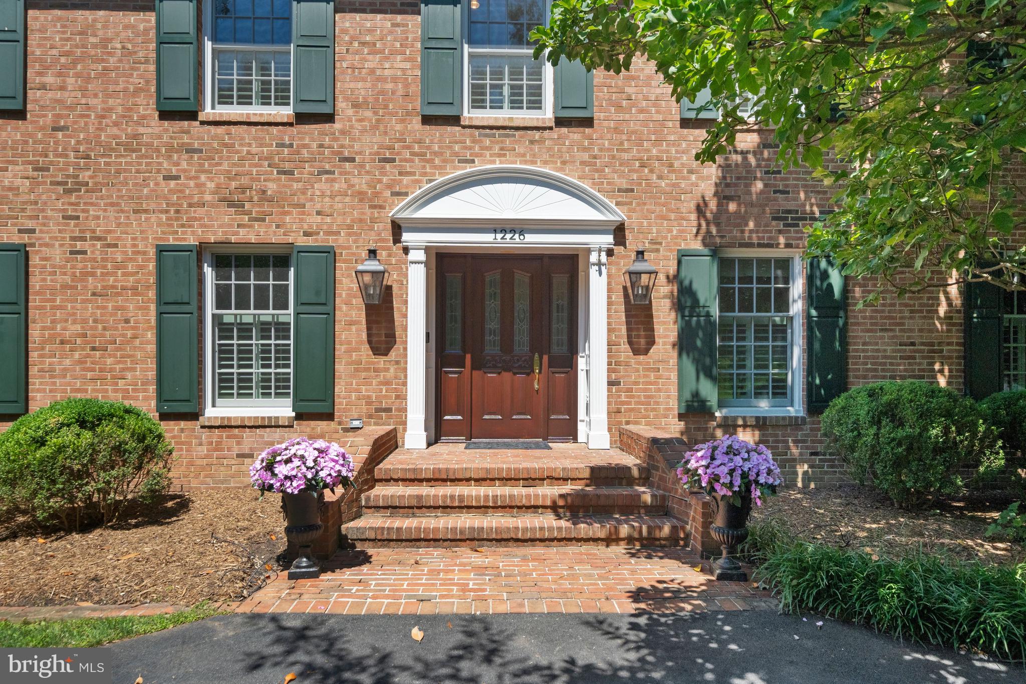 LYNWOOD - Residential