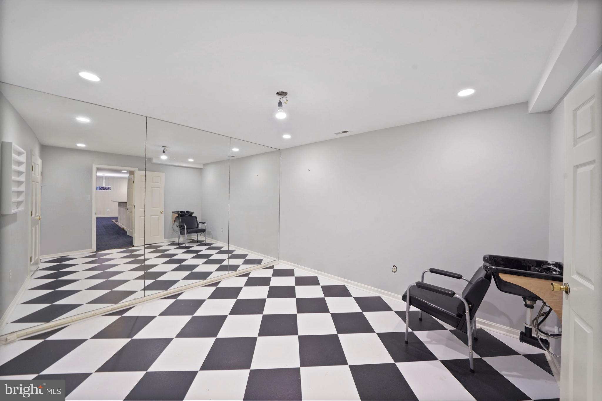 LYNWOOD - Residential