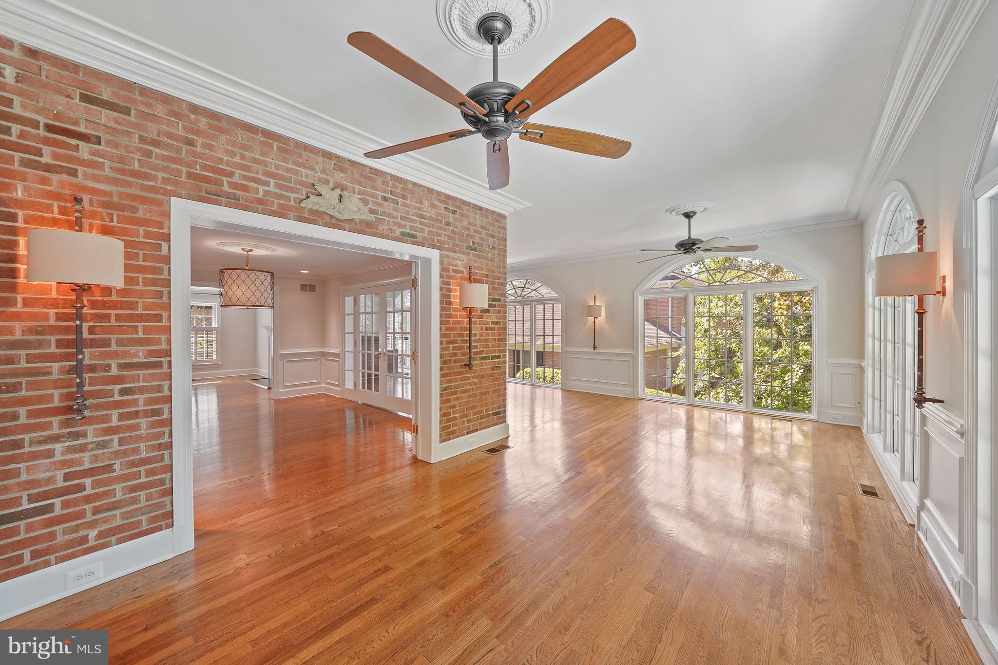 LYNWOOD - Residential