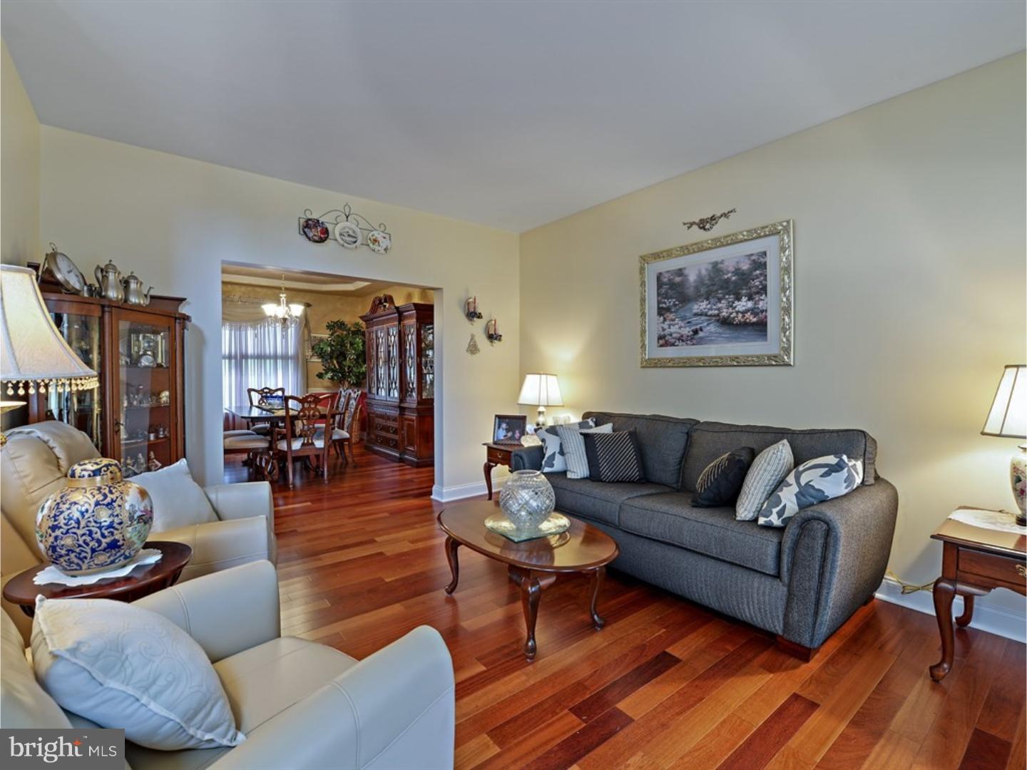 EST @ CEDAR HOLLOW - Residential