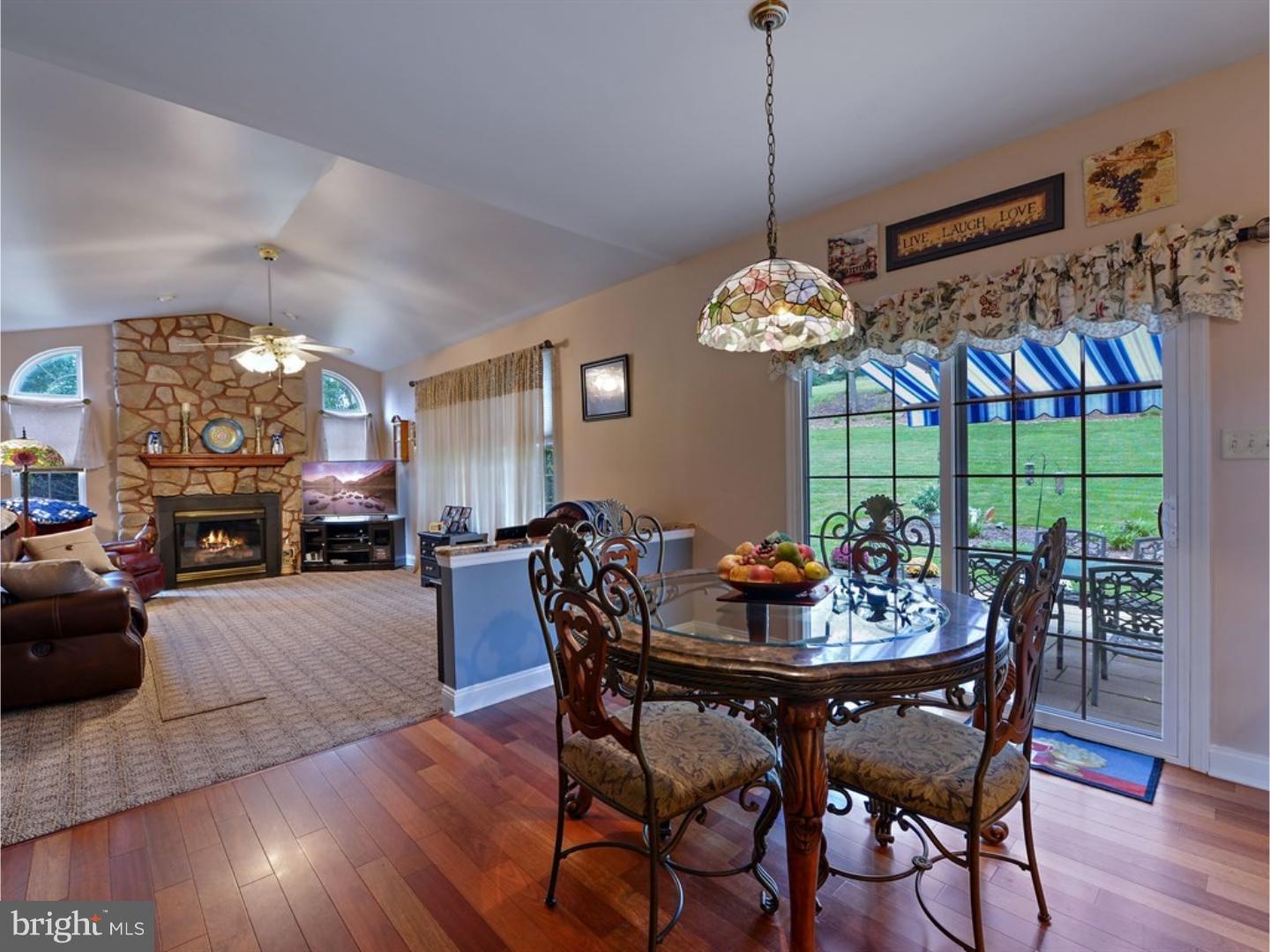 EST @ CEDAR HOLLOW - Residential