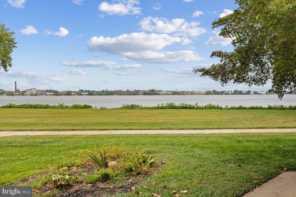 2100 N HARBOUR DRIVE