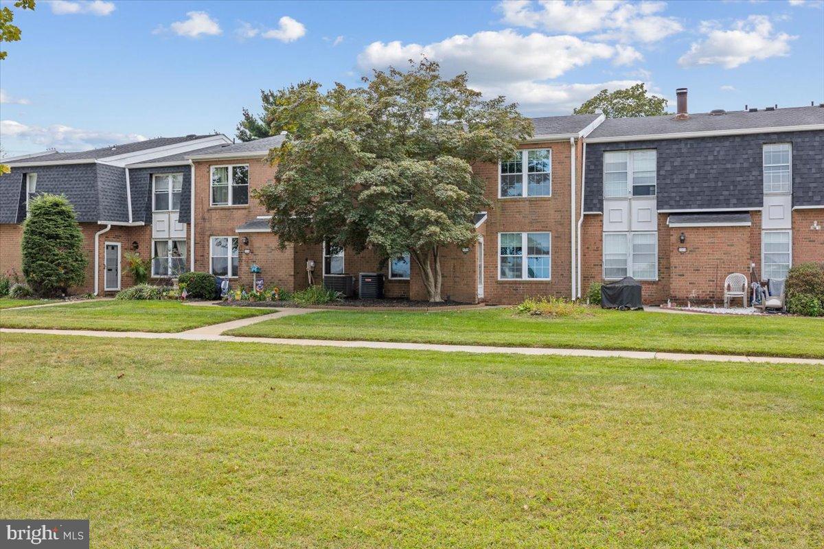 2100 N HARBOUR DRIVE