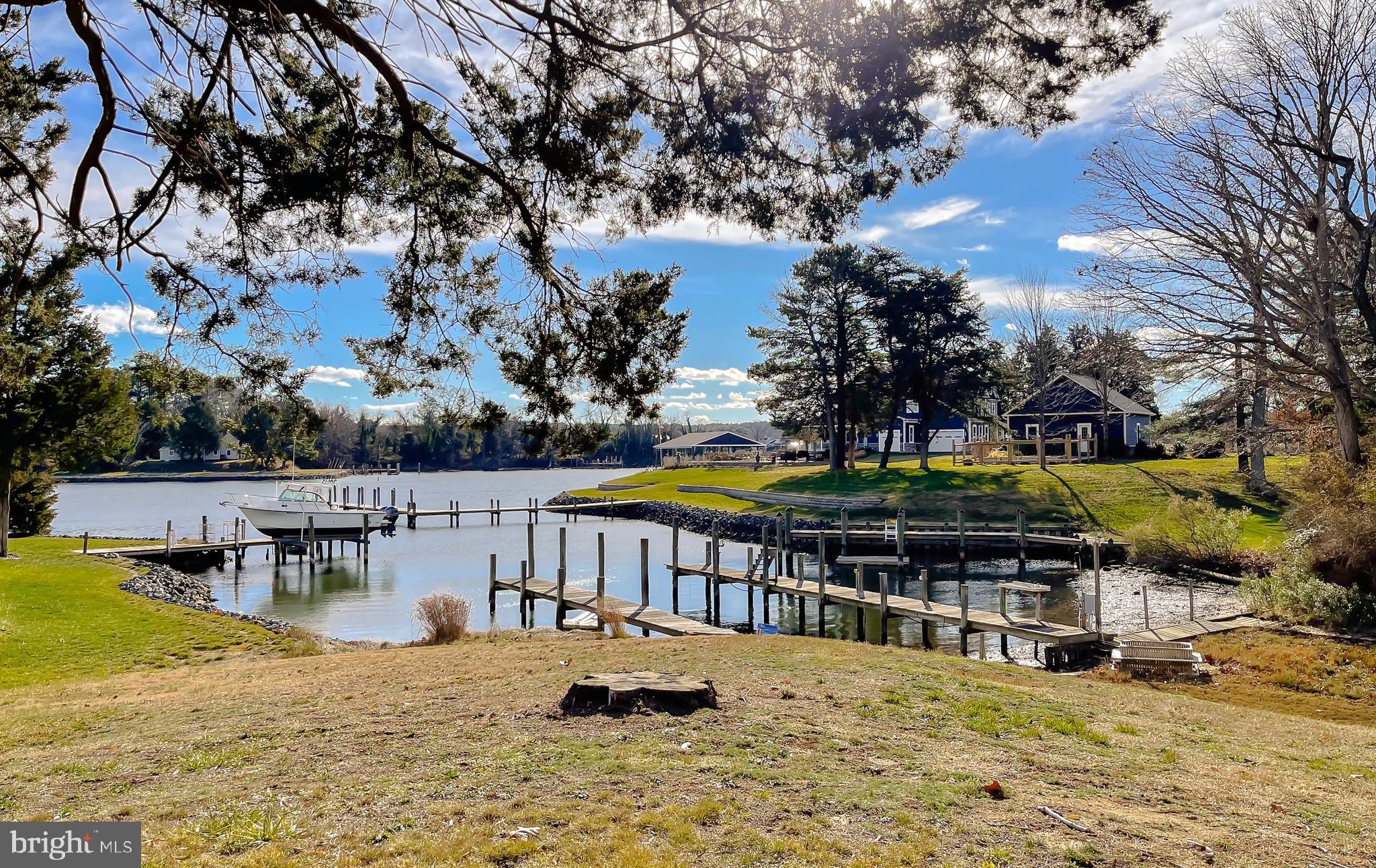 610 ROLLING HILLS ROAD