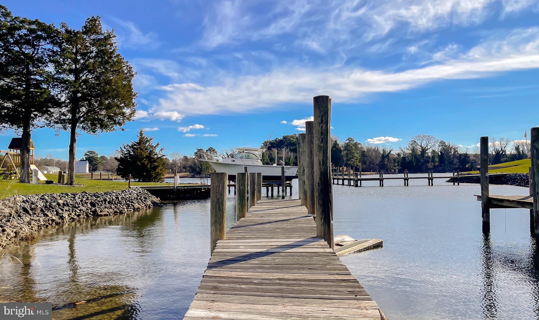 610 ROLLING HILLS ROAD