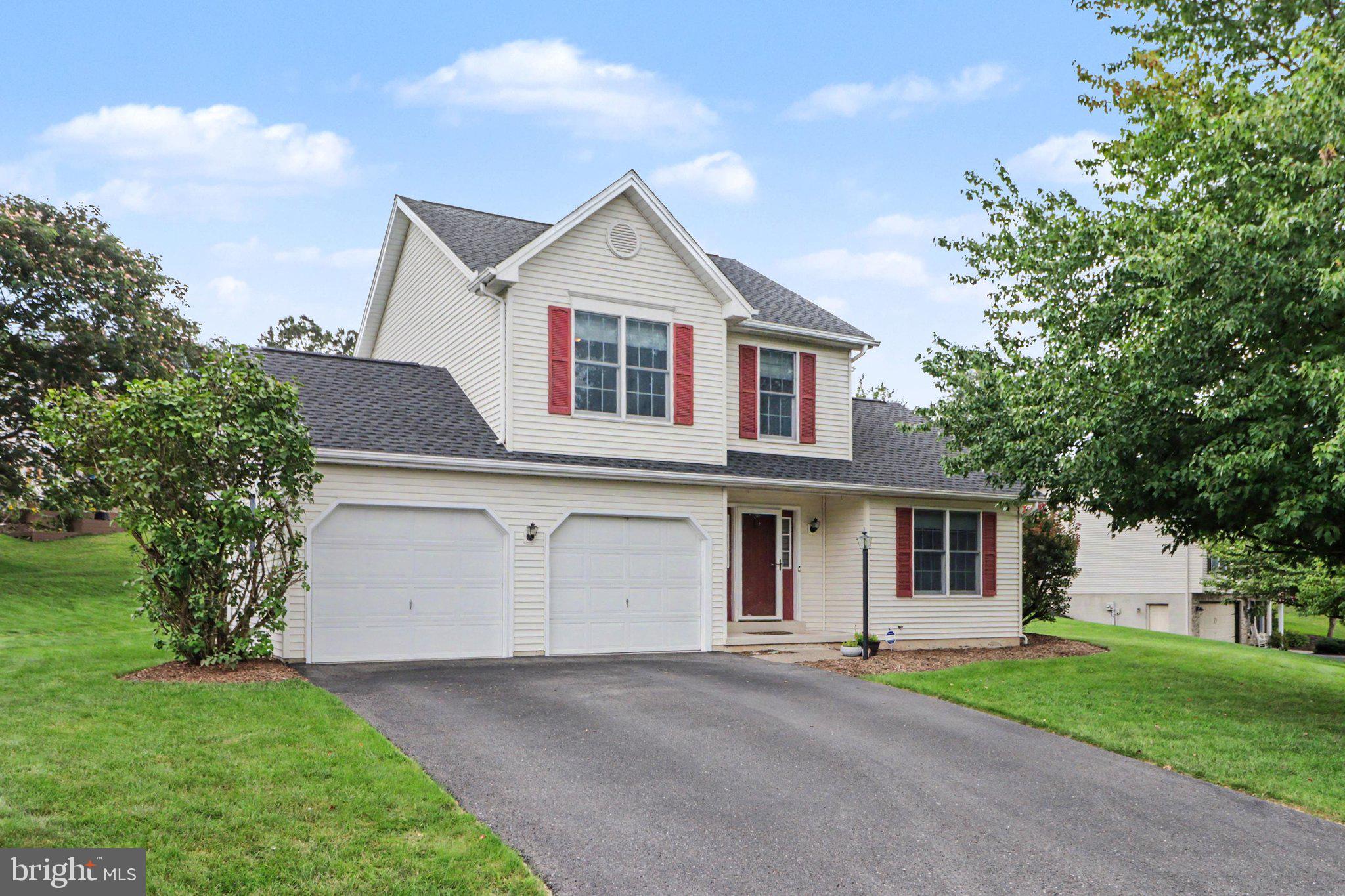106 GREENWOOD LANE