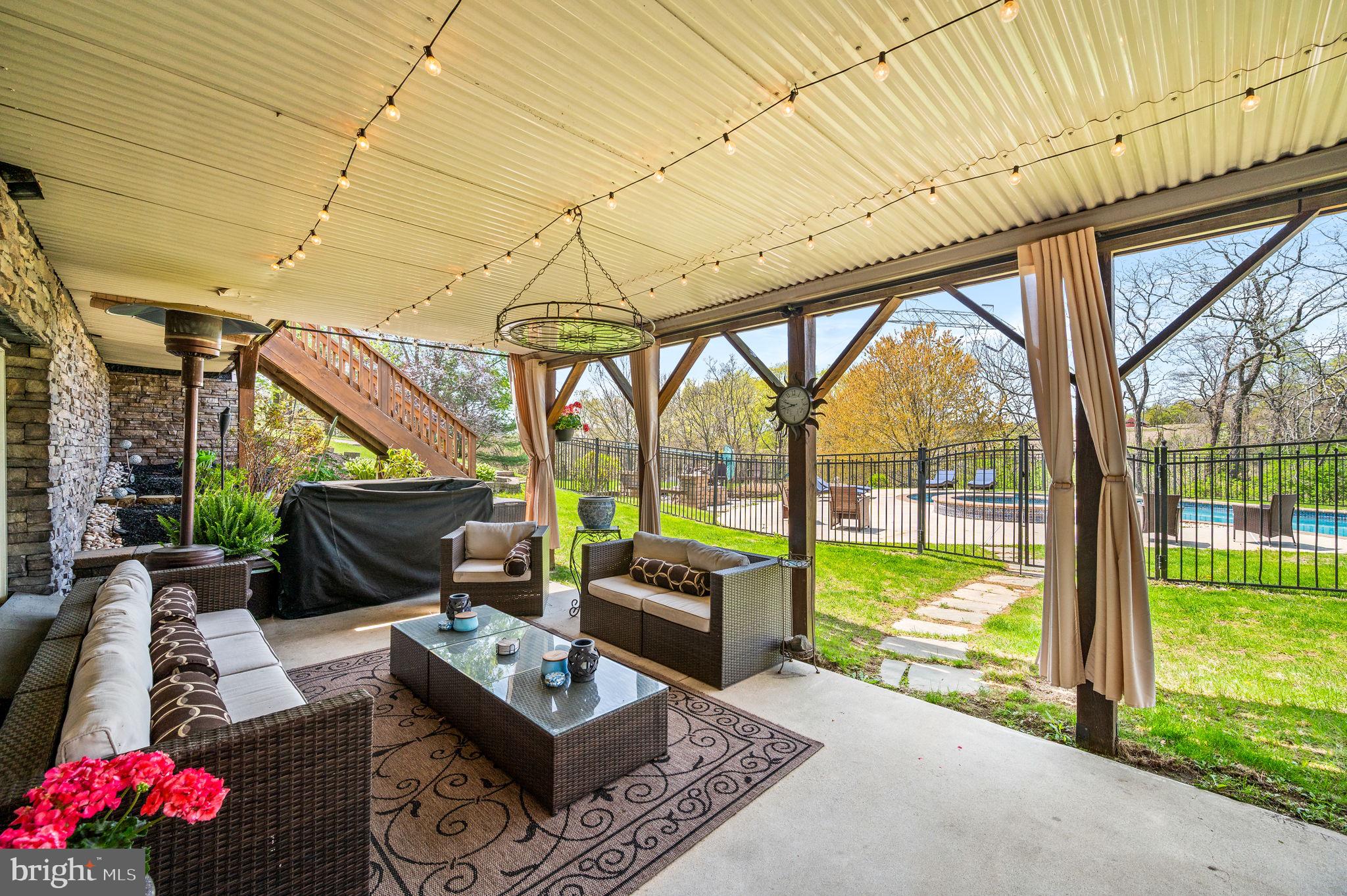 ESTATES AT BROOKSIDE - Residential