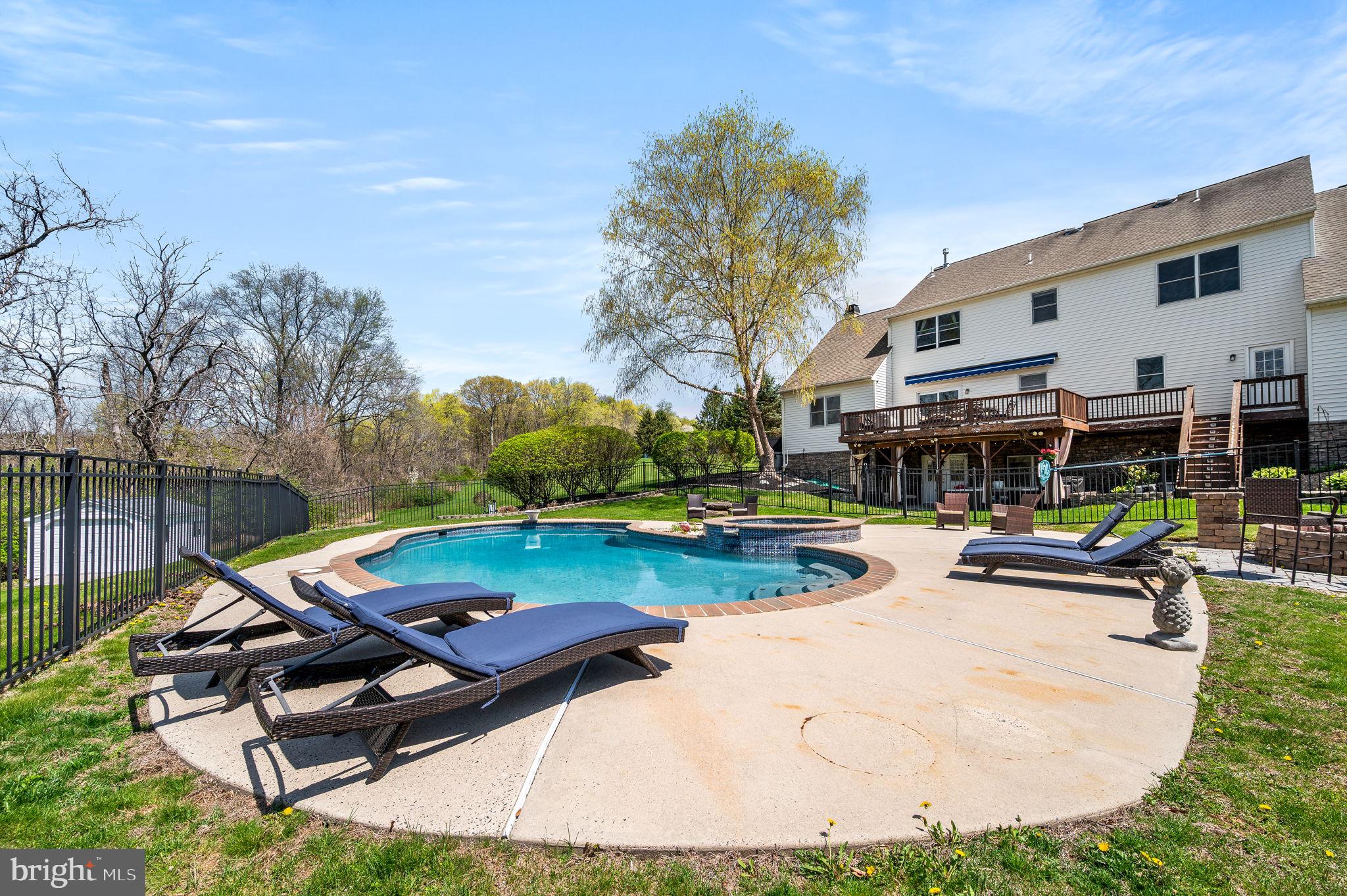 ESTATES AT BROOKSIDE - Residential