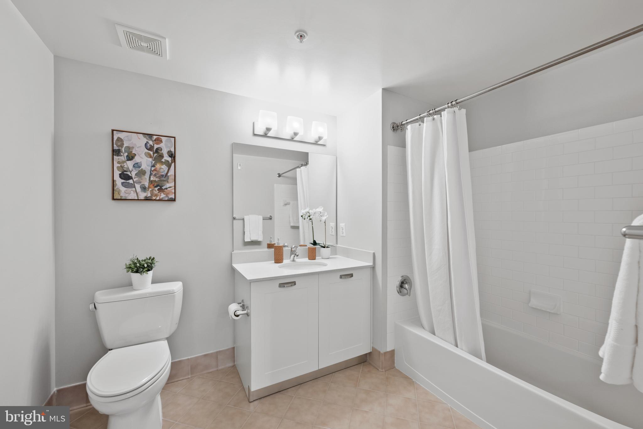 MIDTOWN ALEXANDRIA STATION CONDOMINIUM - Residential