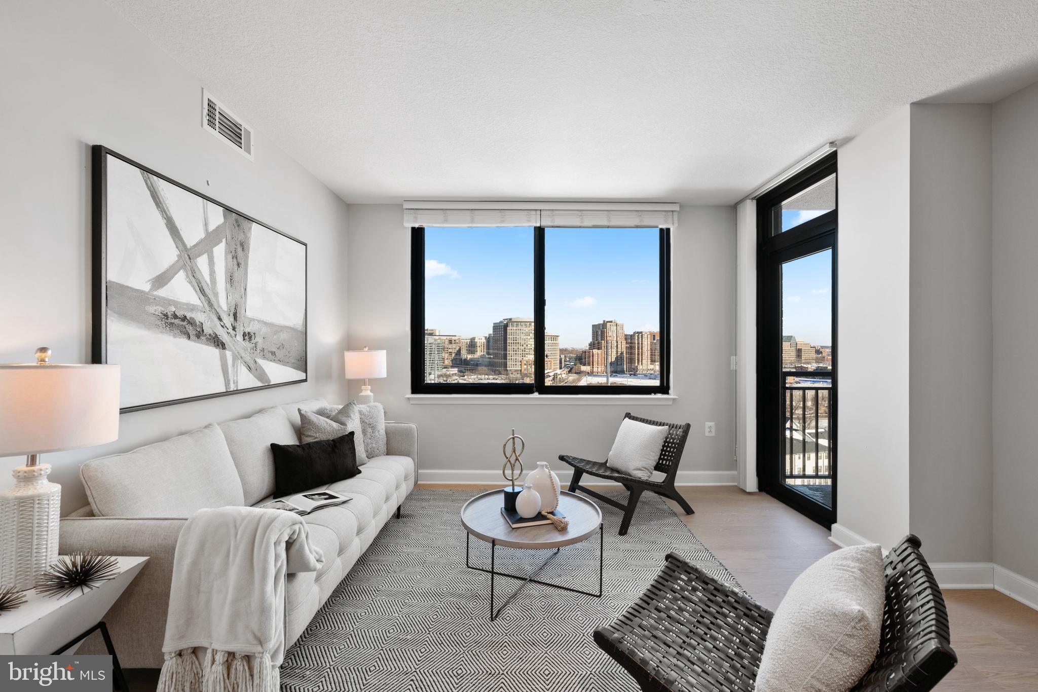 MIDTOWN ALEXANDRIA STATION CONDOMINIUM - Residential