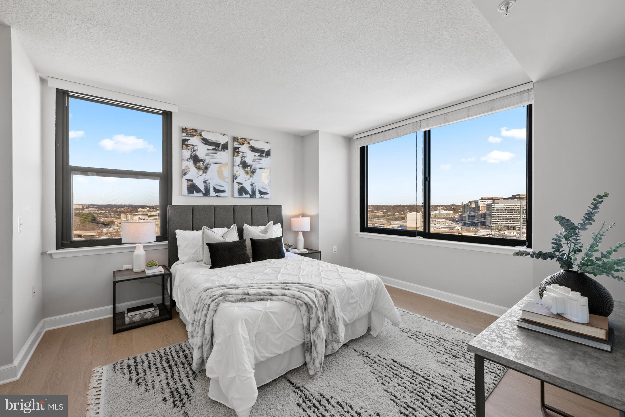 MIDTOWN ALEXANDRIA STATION CONDOMINIUM - Residential