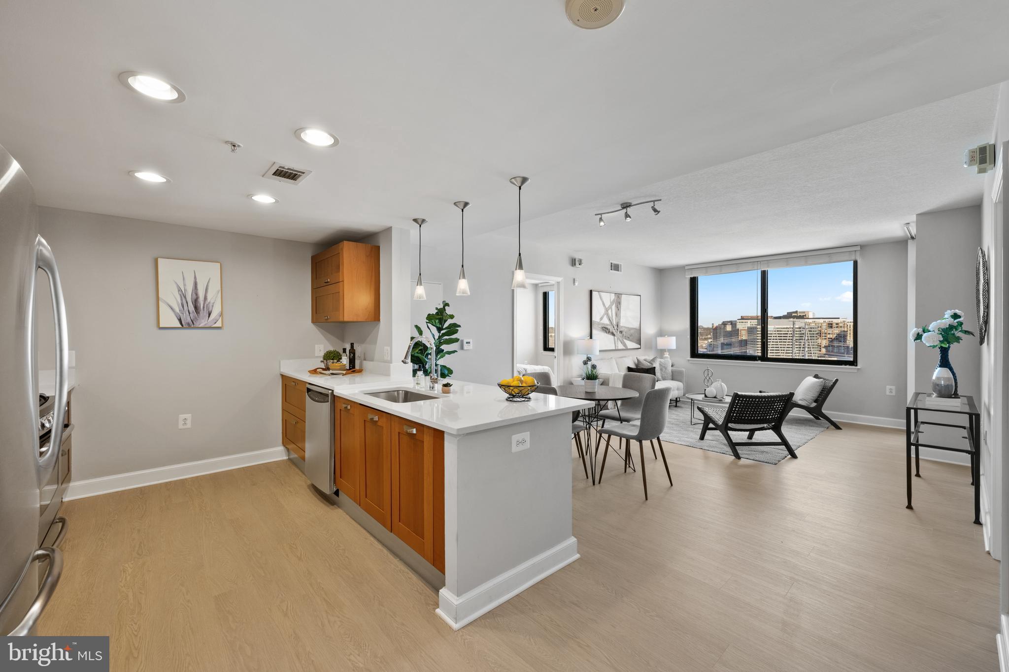 MIDTOWN ALEXANDRIA STATION CONDOMINIUM - Residential