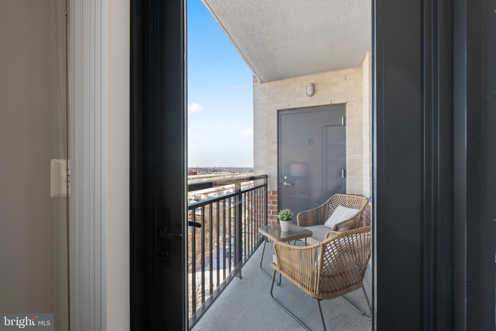 MIDTOWN ALEXANDRIA STATION CONDOMINIUM - Residential