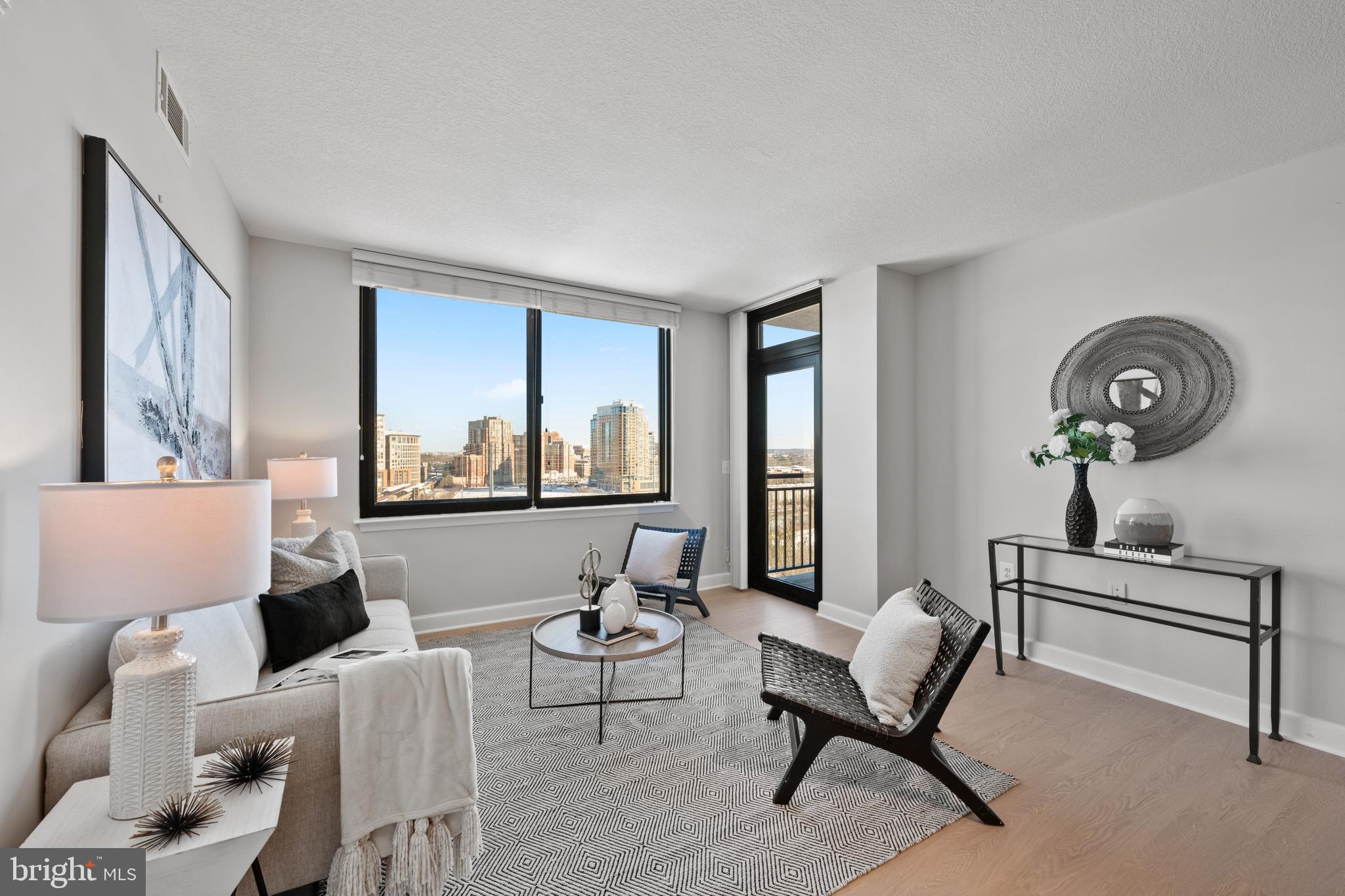 MIDTOWN ALEXANDRIA STATION CONDOMINIUM - Residential