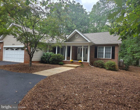 Photo of 204 Tall Pines Avenue, LOCUST GROVE, VA 22508 (MLS # VAOR2015318)