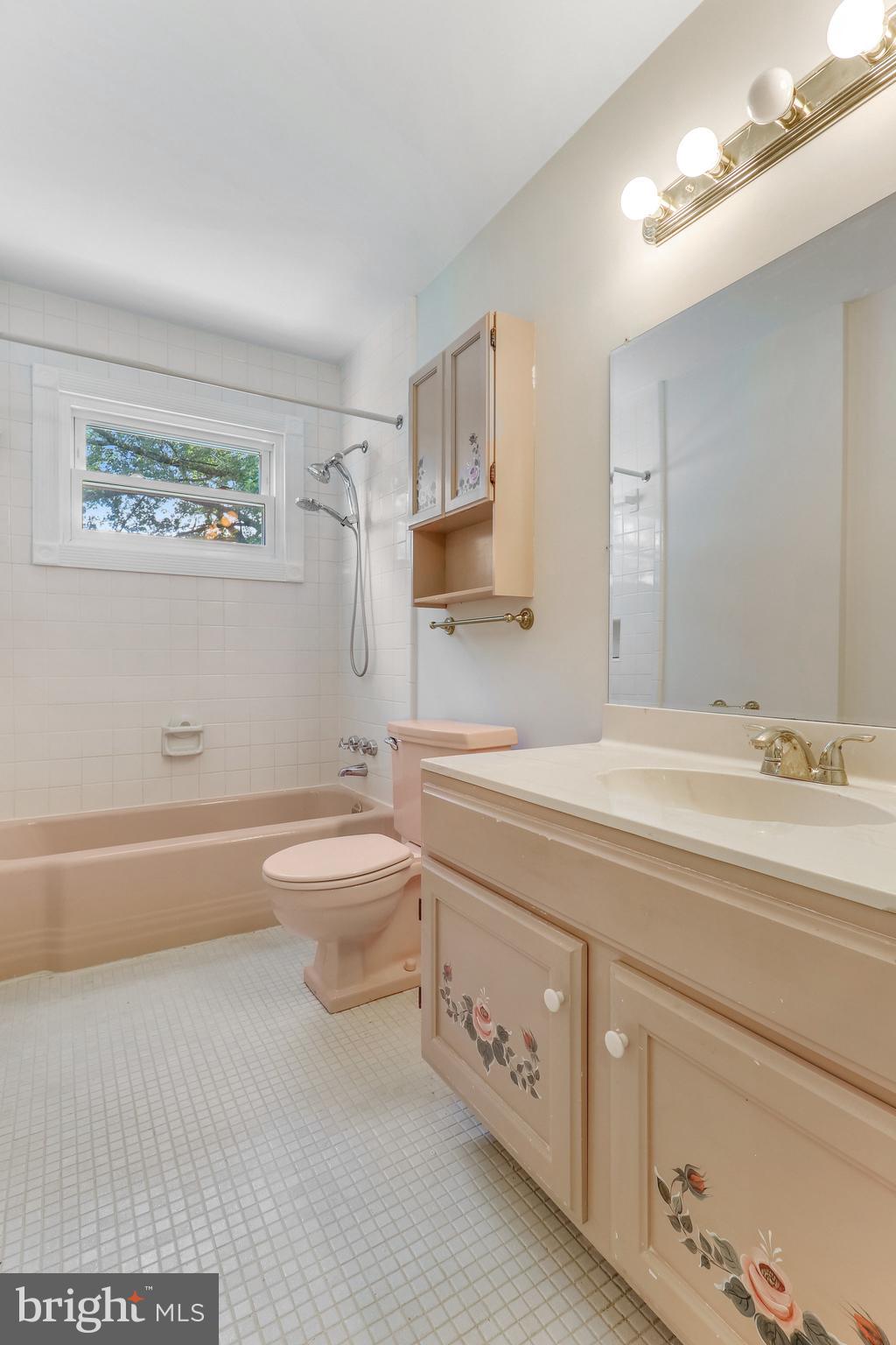 FAIRMONT ESTATES - Residential