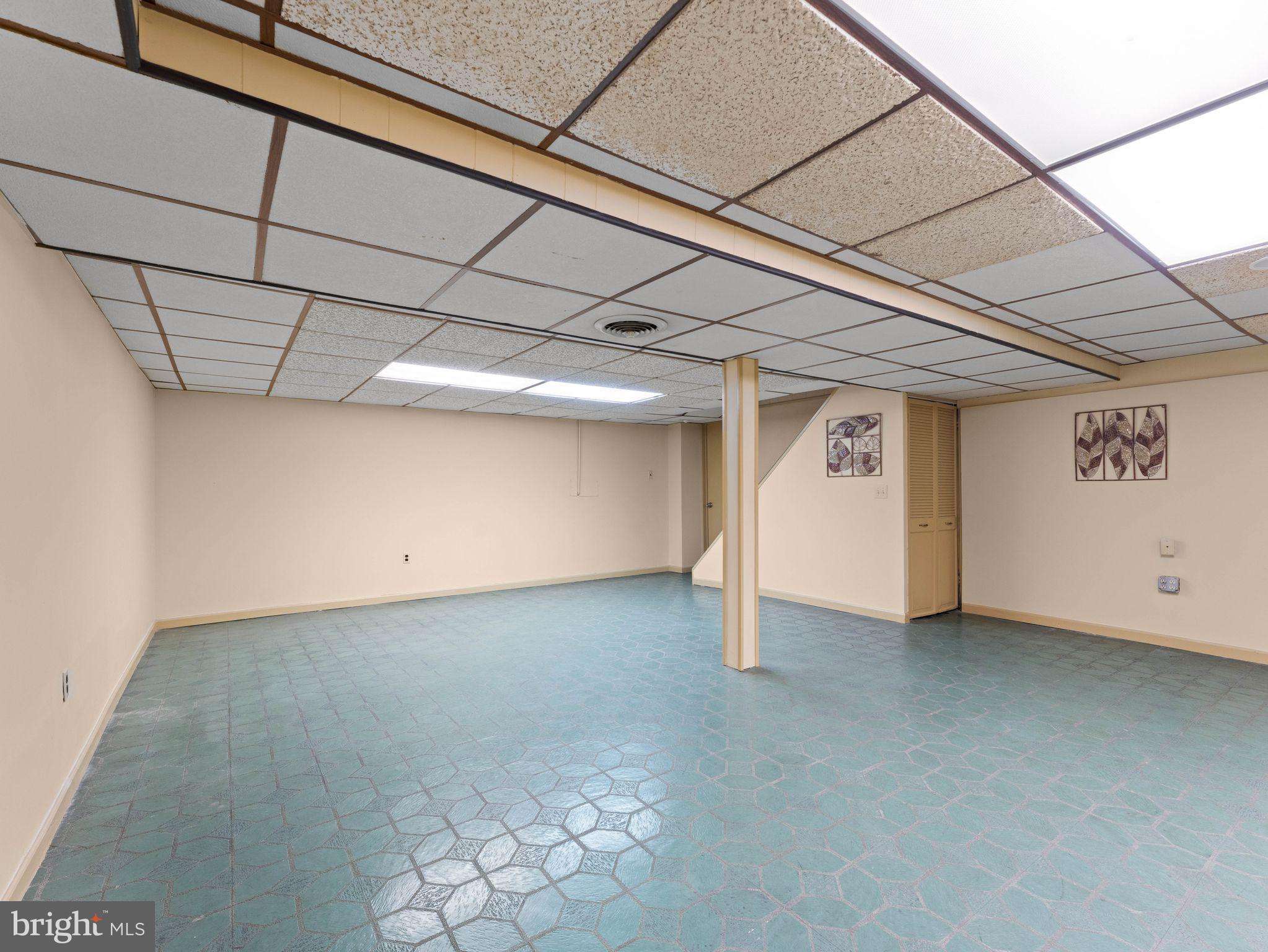 CAMELOT ESTS - Residential