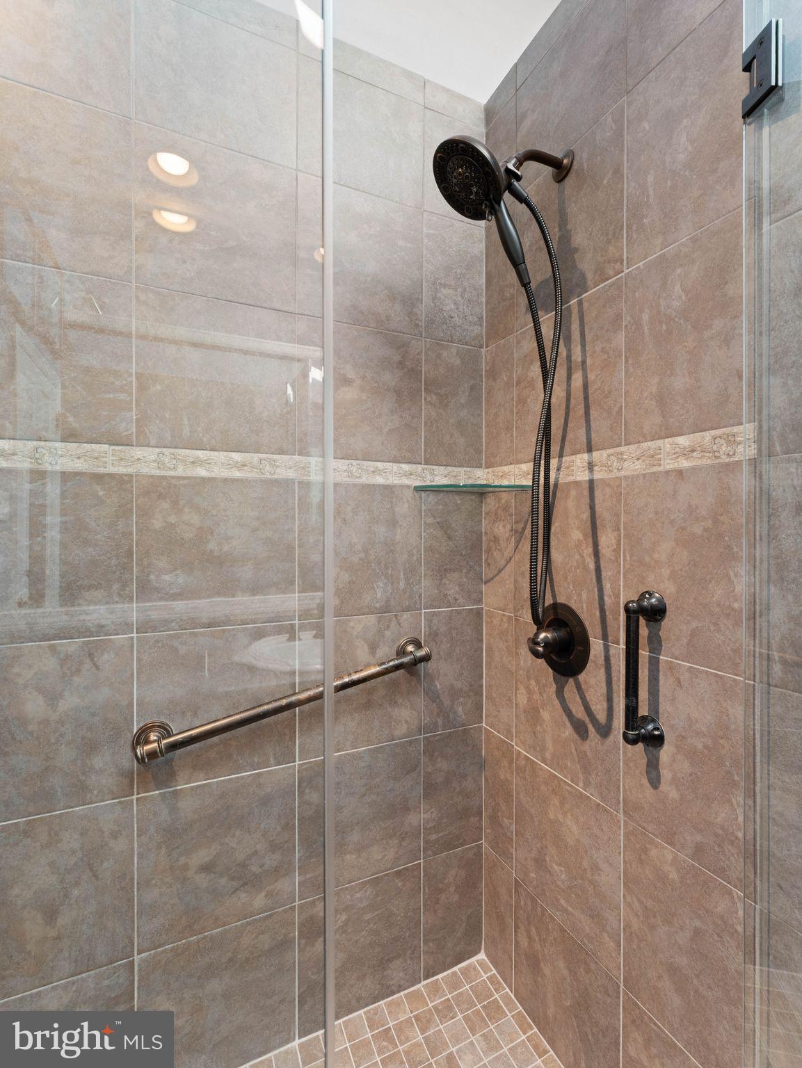 CAMELOT ESTS - Residential