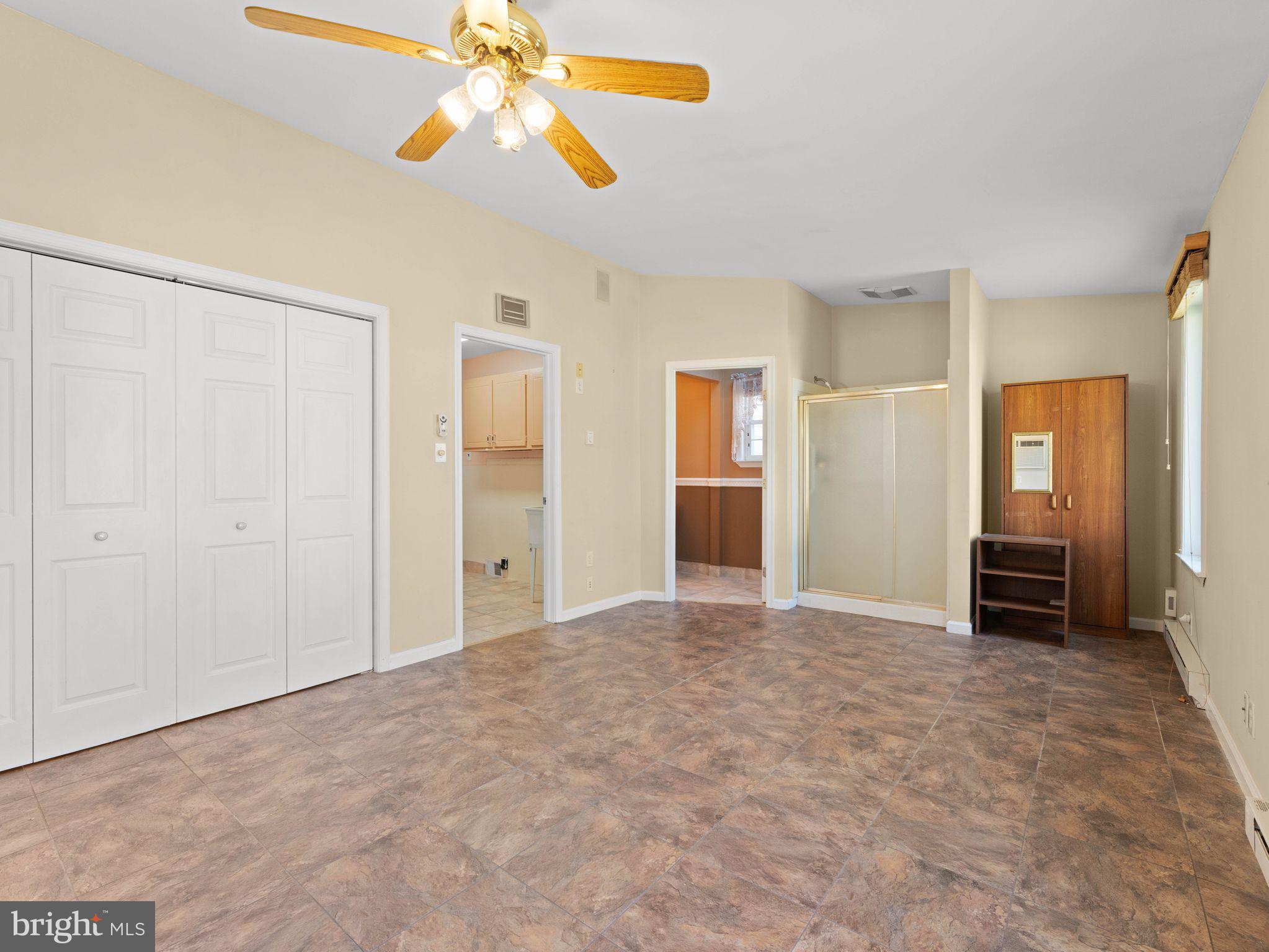 CAMELOT ESTS - Residential