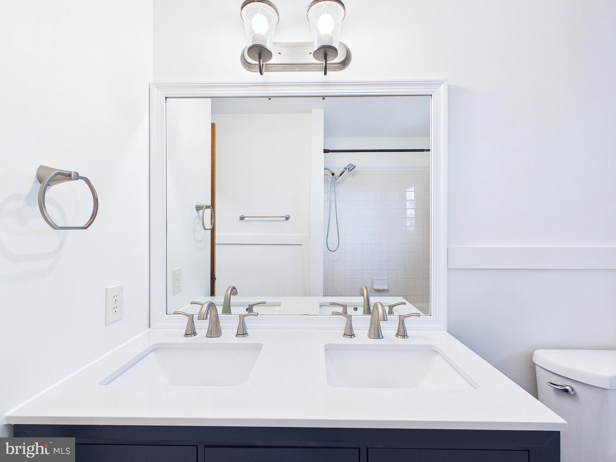 INDIAN CREEK - Residential