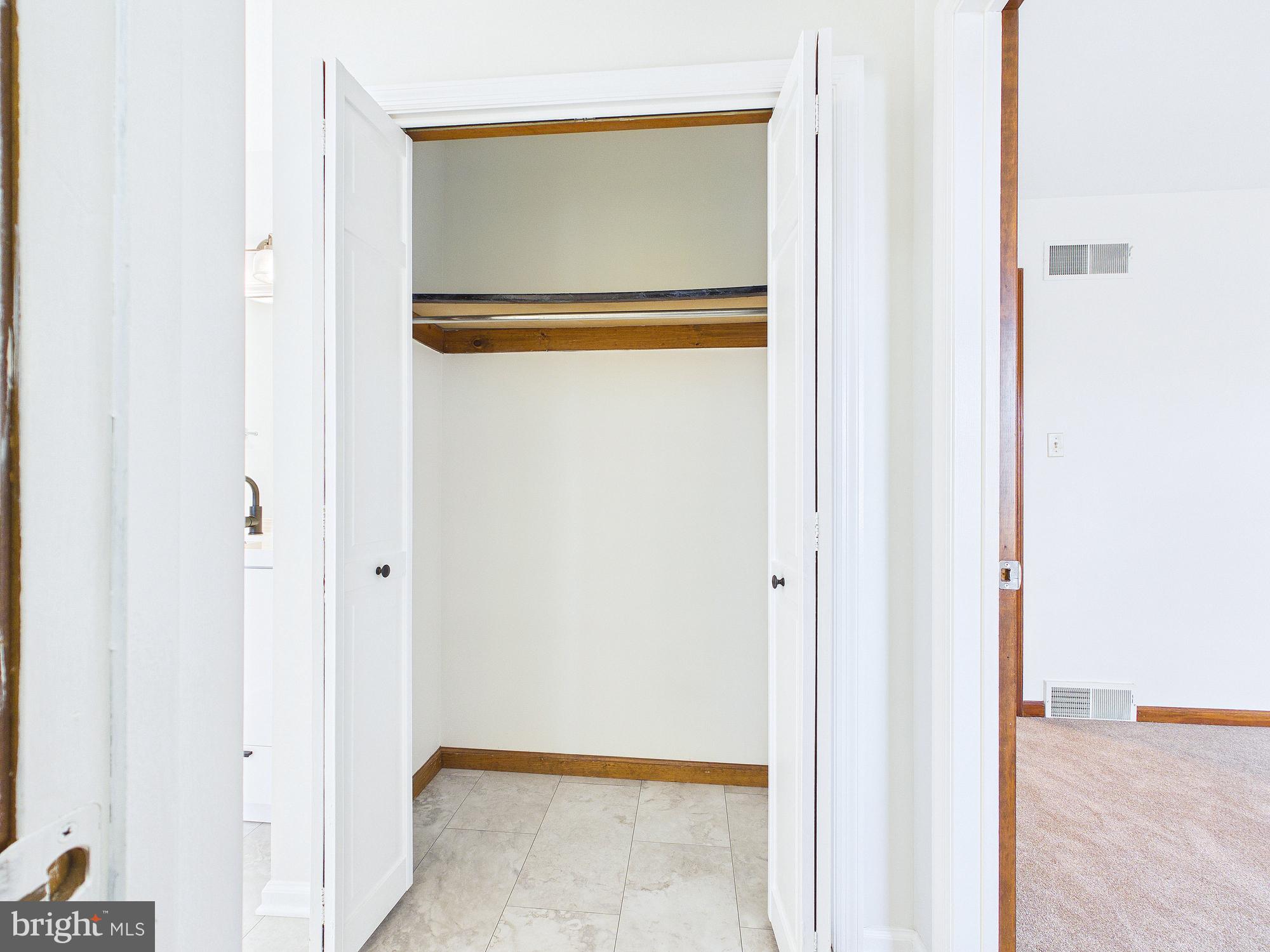 INDIAN CREEK - Residential