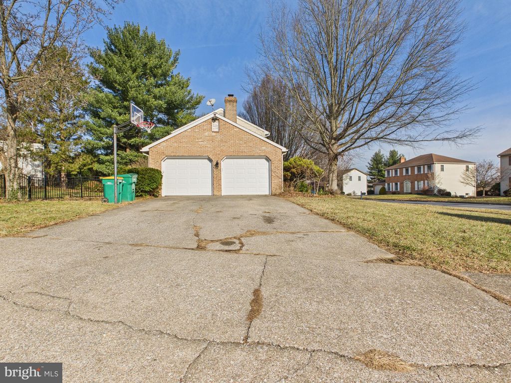 Photo of 415 Sioux Drive, MECHANICSBURG, PA 17050 (MLS # PACB2049740)