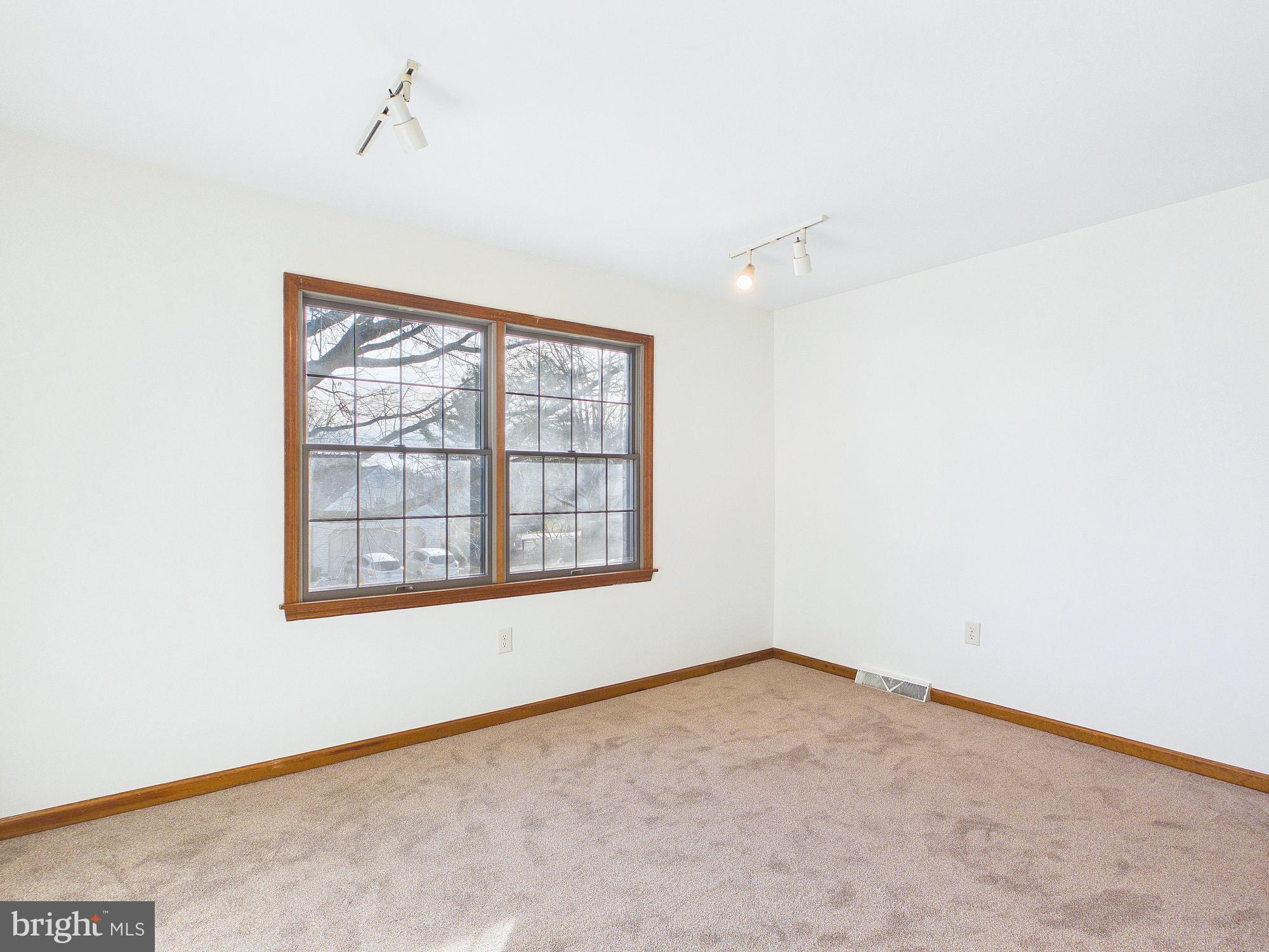 INDIAN CREEK - Residential