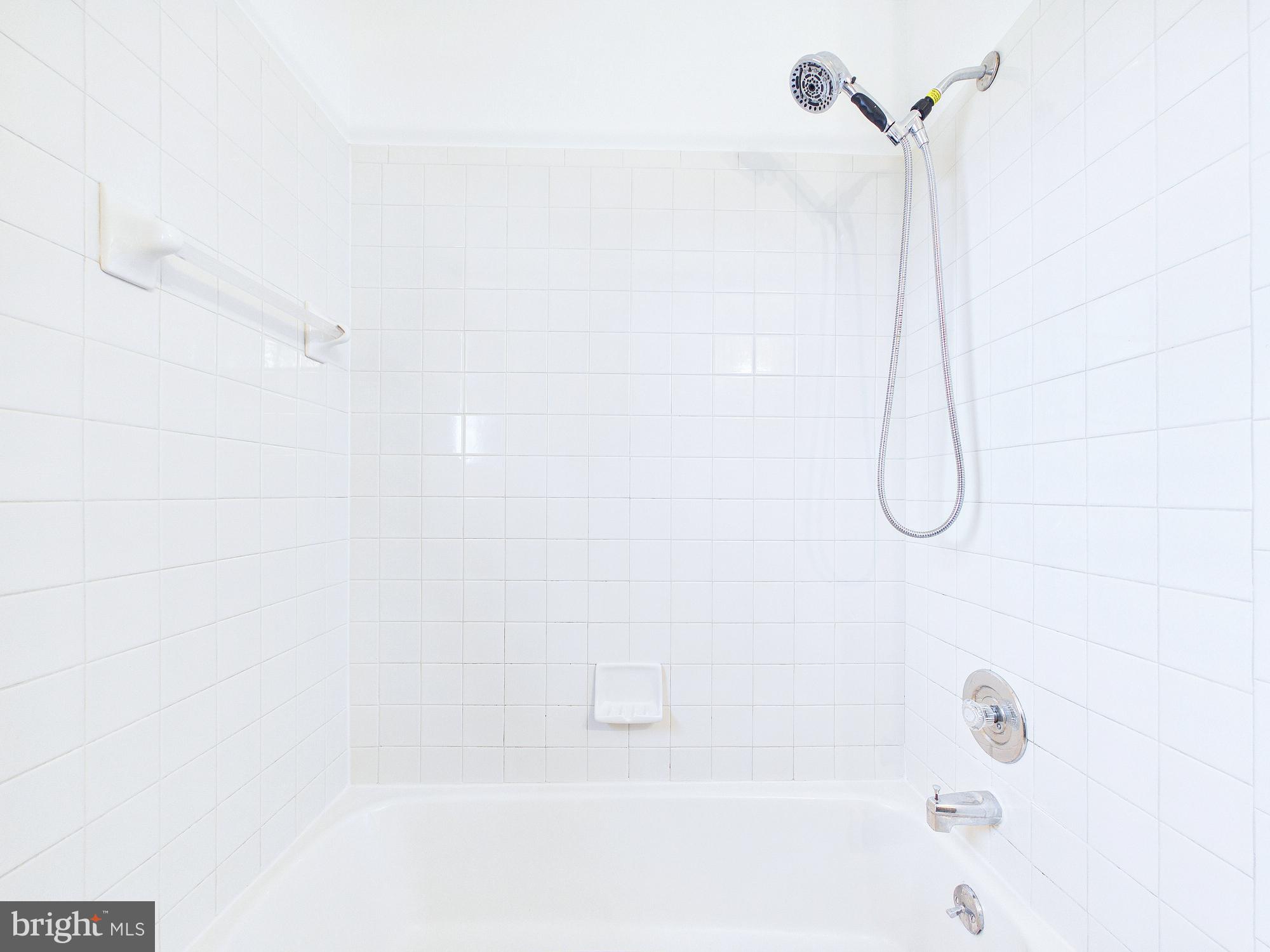 INDIAN CREEK - Residential