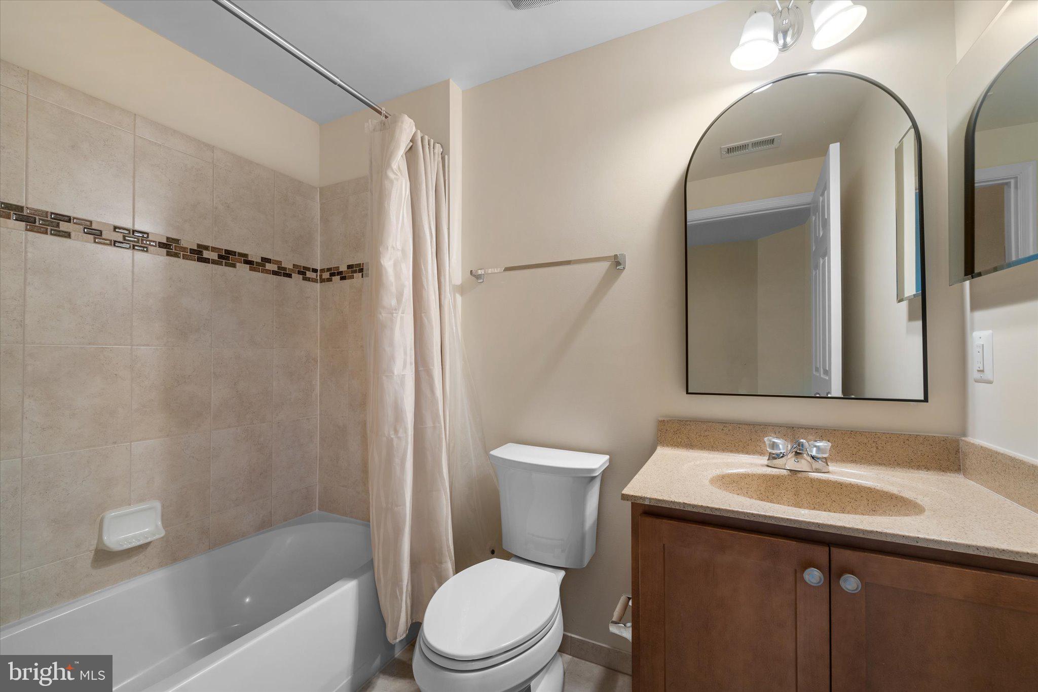 LOUDOUN VALLEY ESTATES - Residential