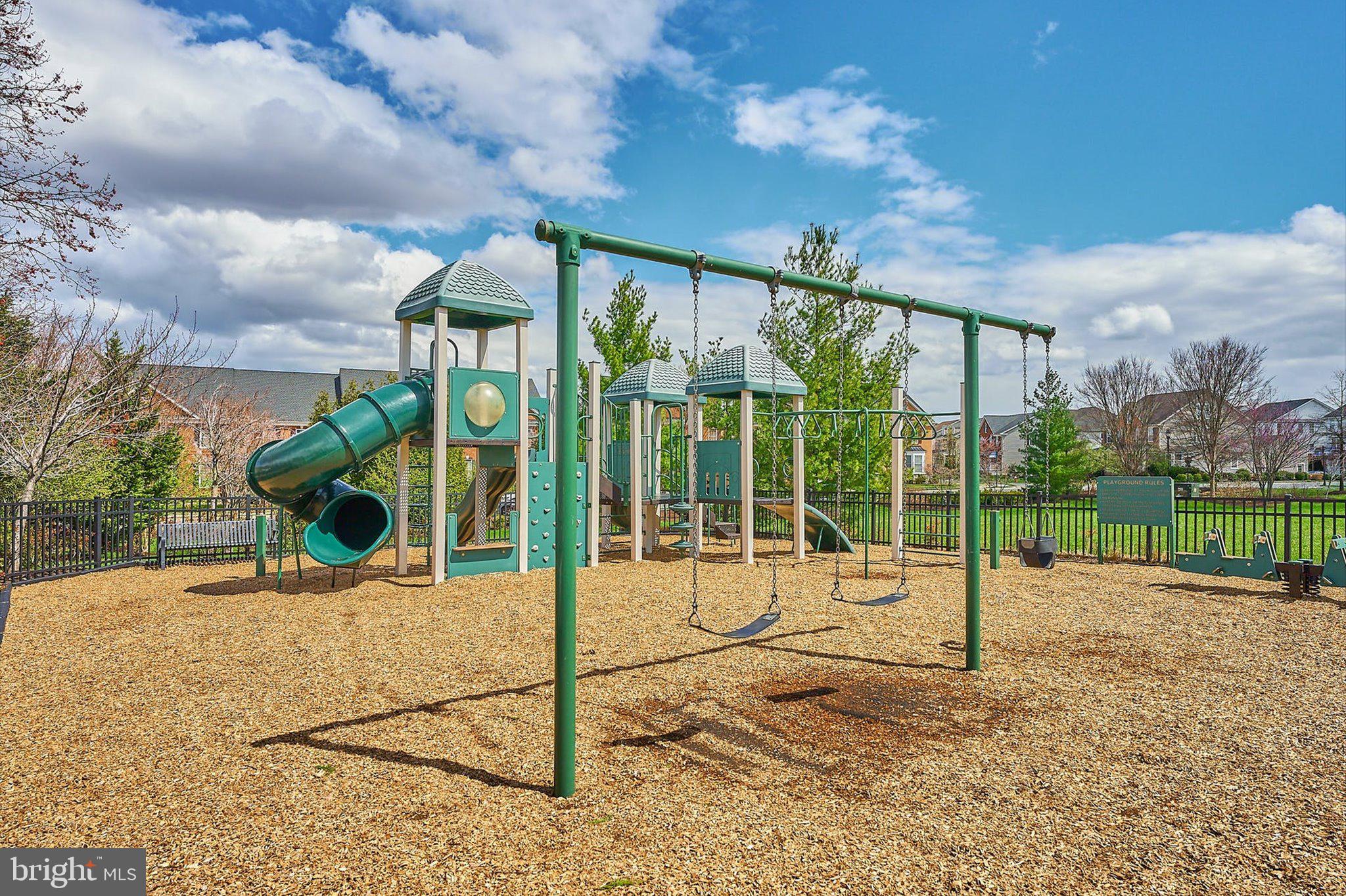 LOUDOUN VALLEY ESTATES - Residential