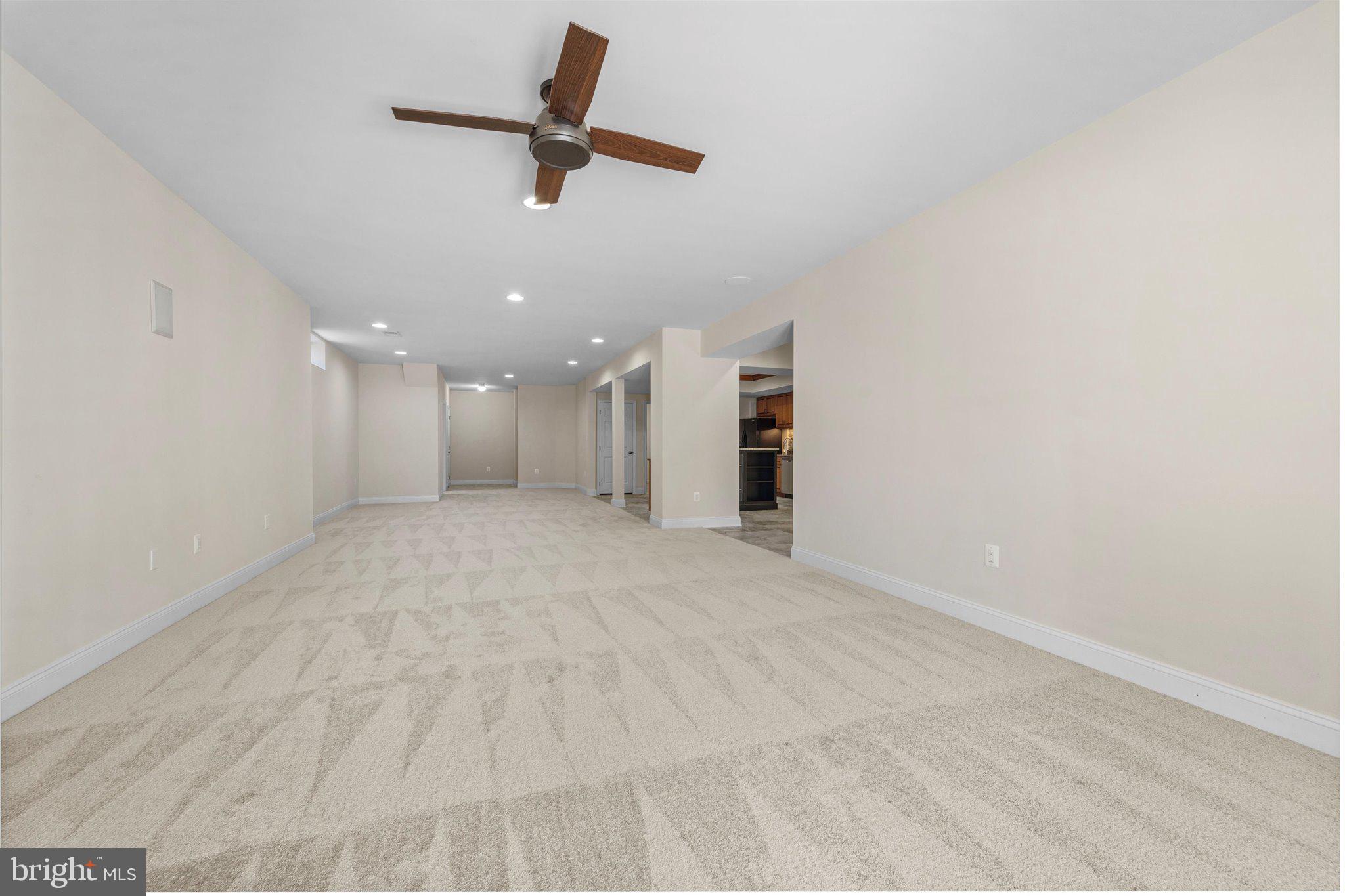 LOUDOUN VALLEY ESTATES - Residential