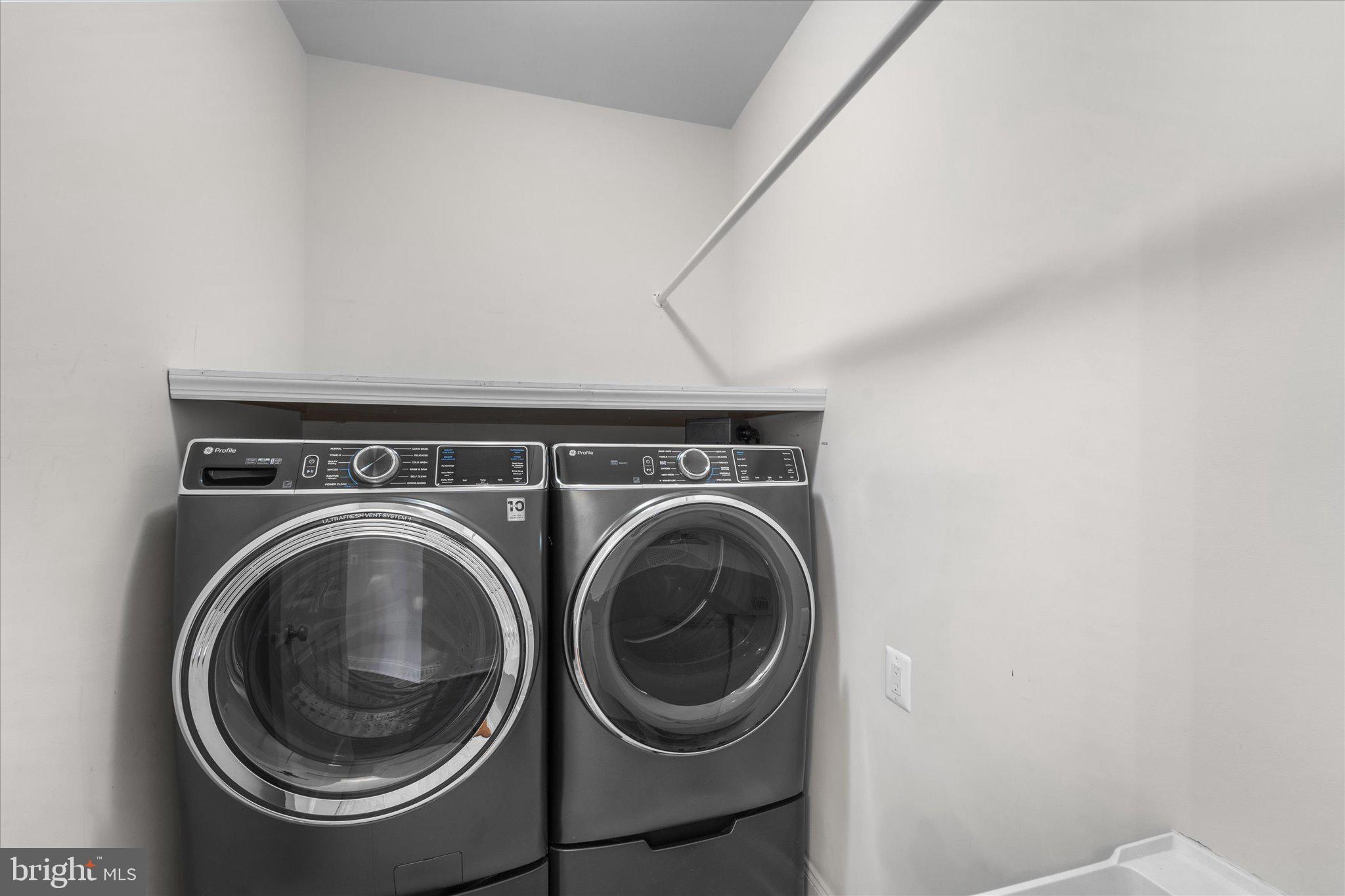 LOUDOUN VALLEY ESTATES - Residential