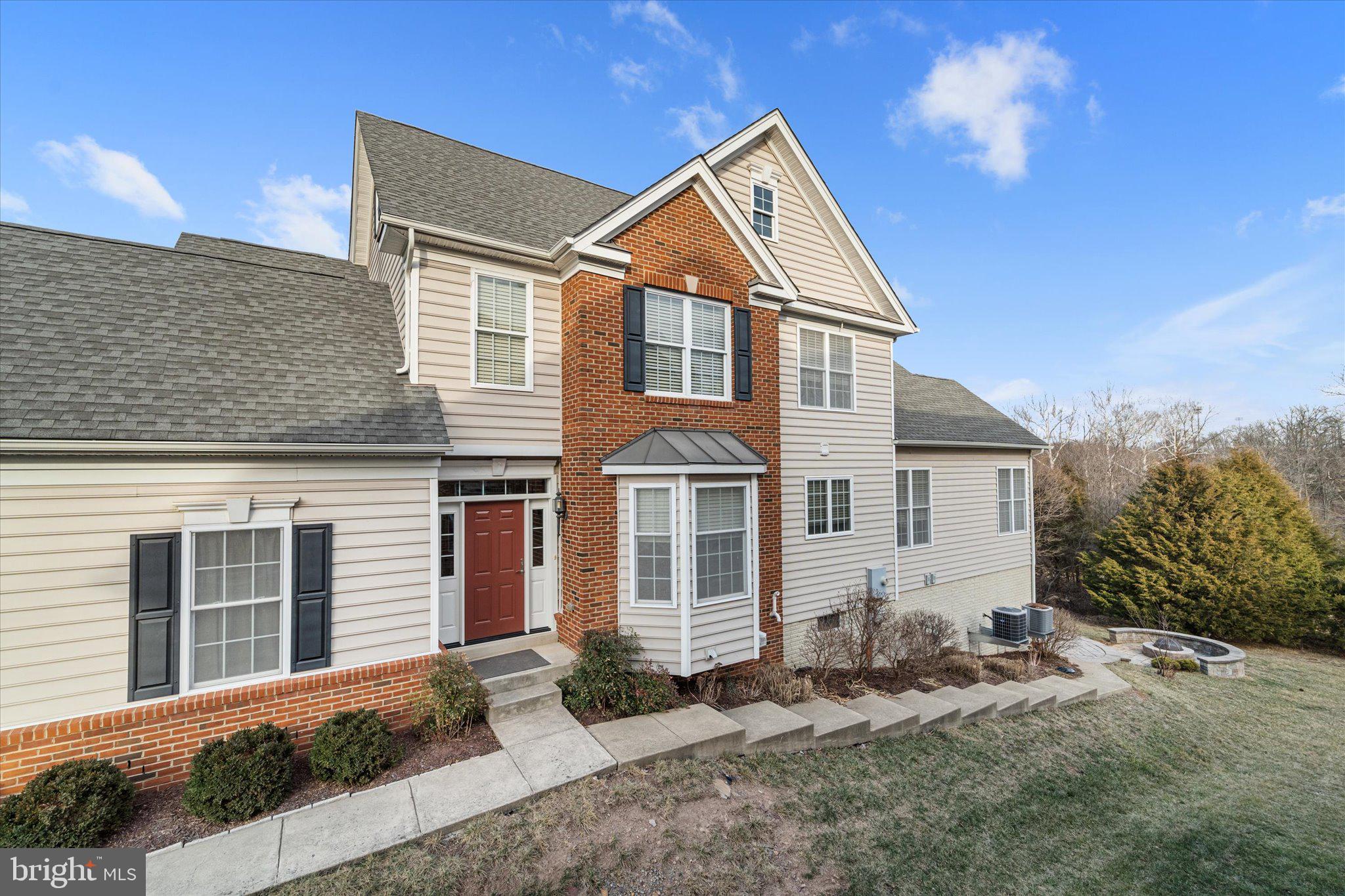 LOUDOUN VALLEY ESTATES - Residential