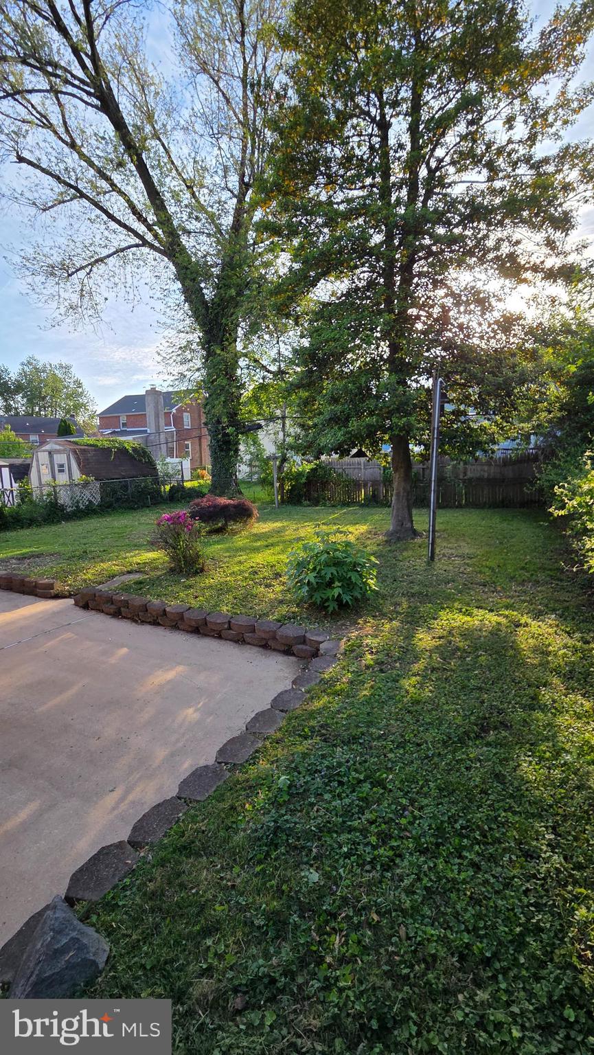 COLLINS PARK - Residential