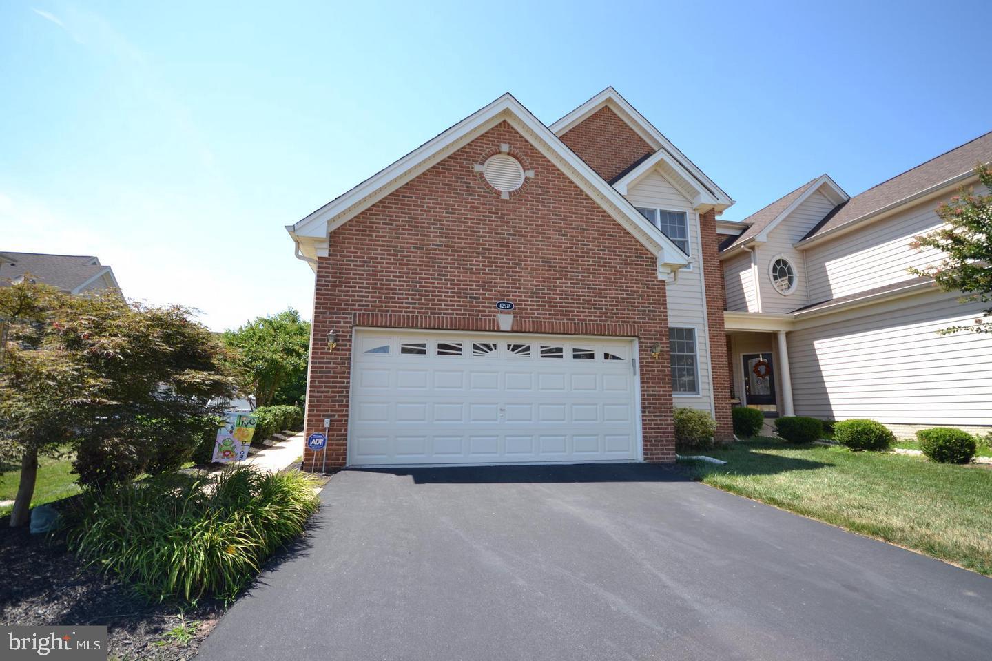 LOUDOUN VALLEY ESTATES 2 - Residential Lease