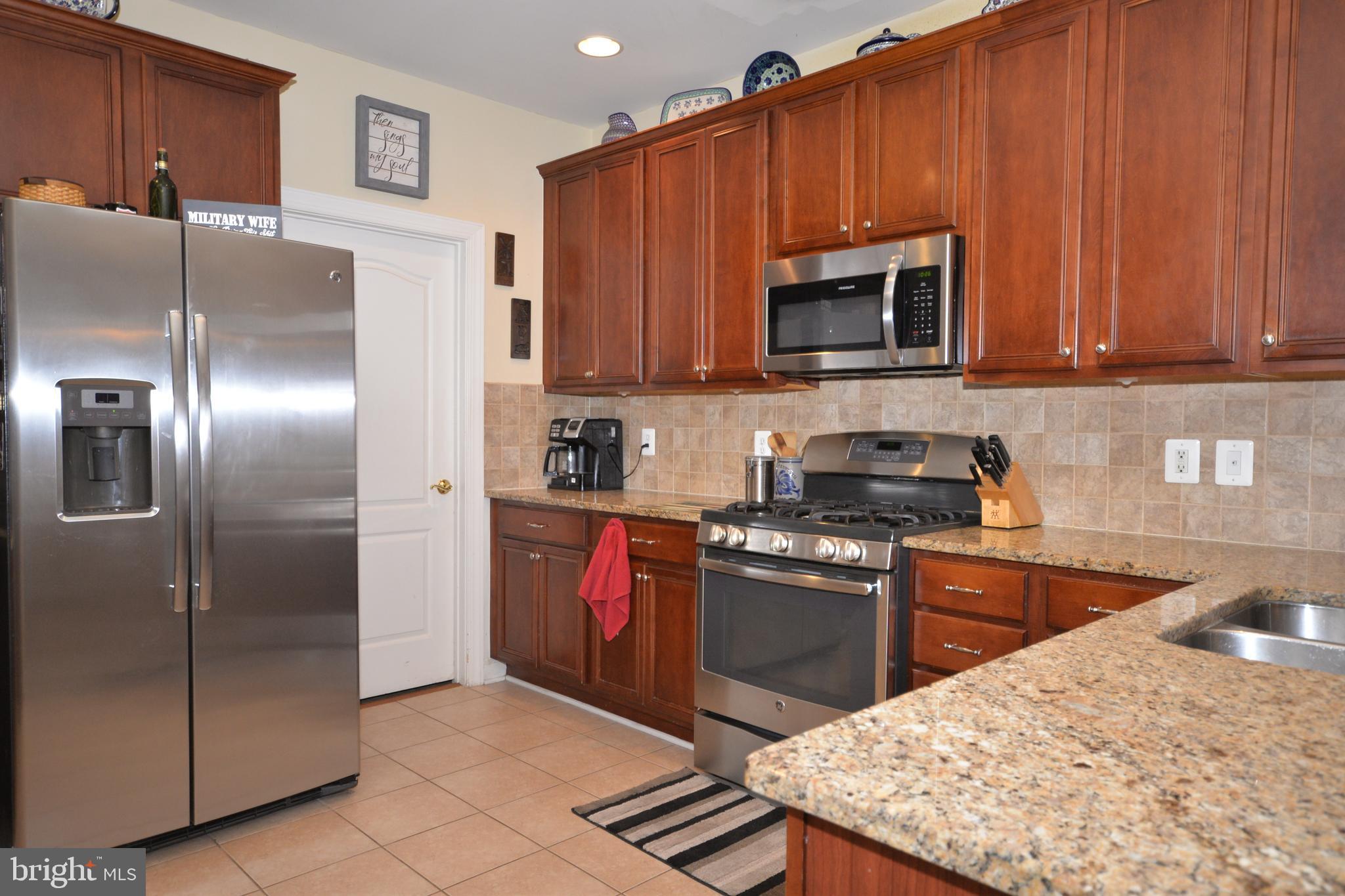 LOUDOUN VALLEY ESTATES 2 - Residential Lease