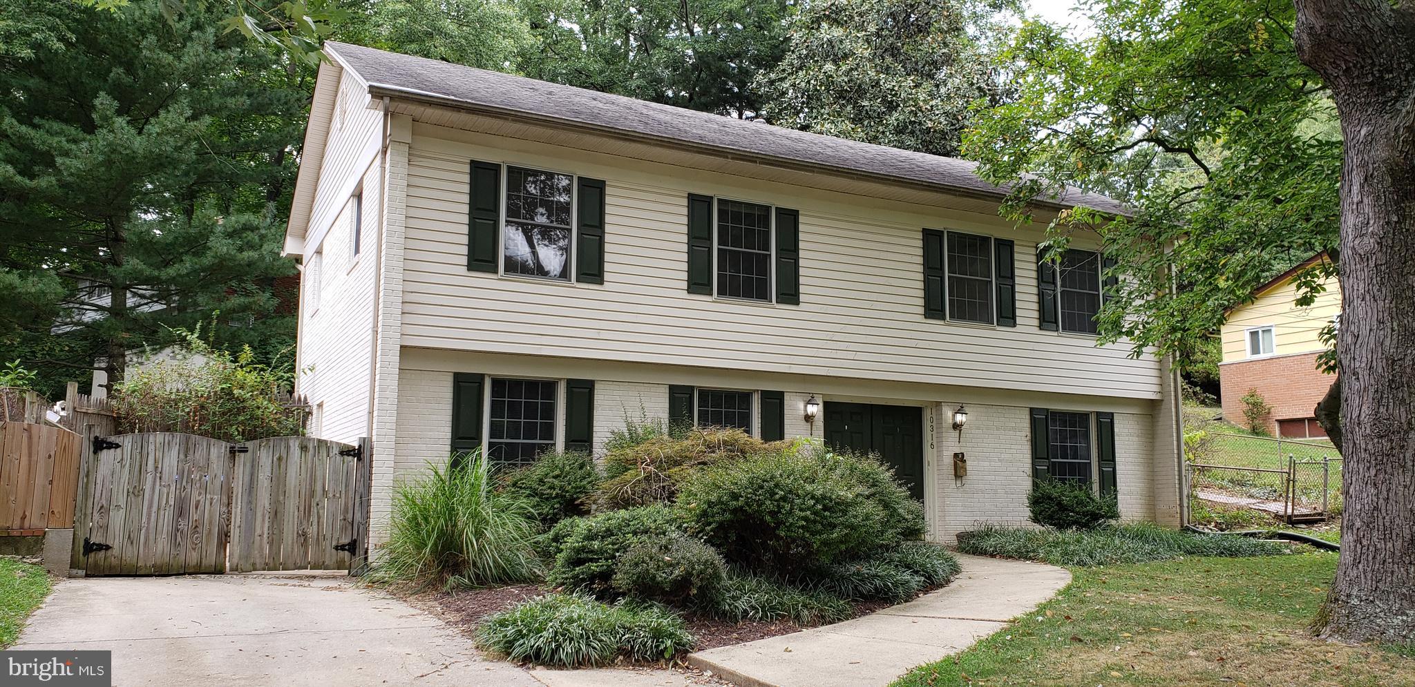10316 ROYAL ROAD