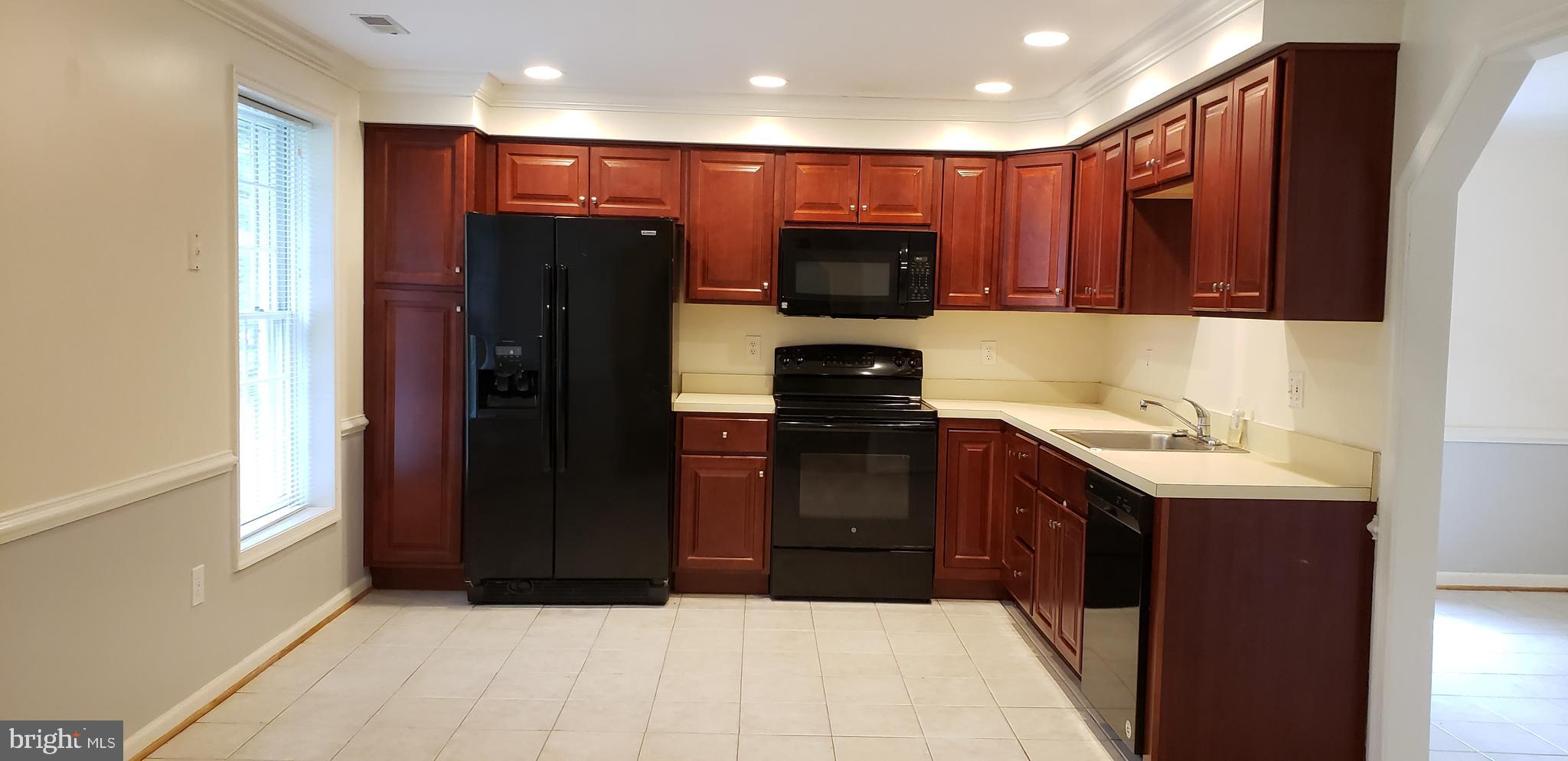 10316 ROYAL ROAD