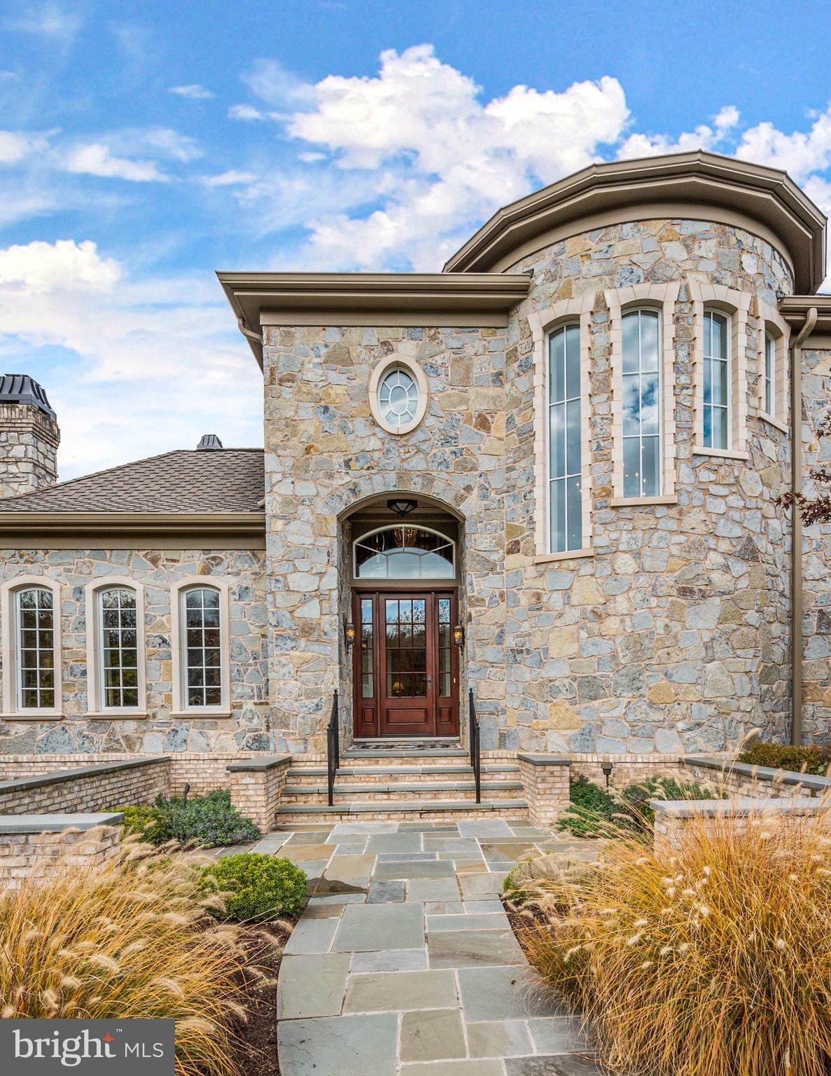 RIVERWOOD - Residential