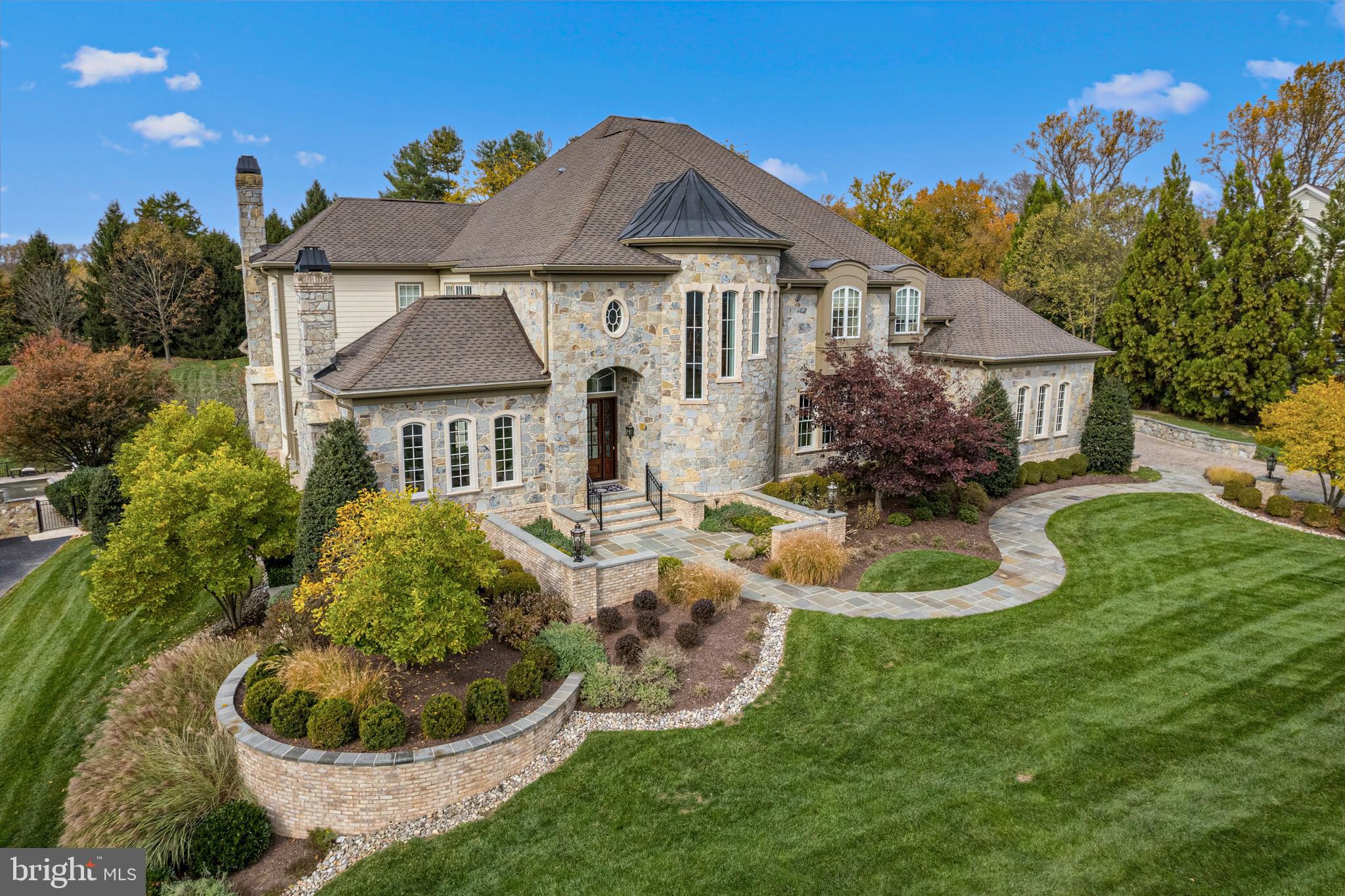 RIVERWOOD - Residential