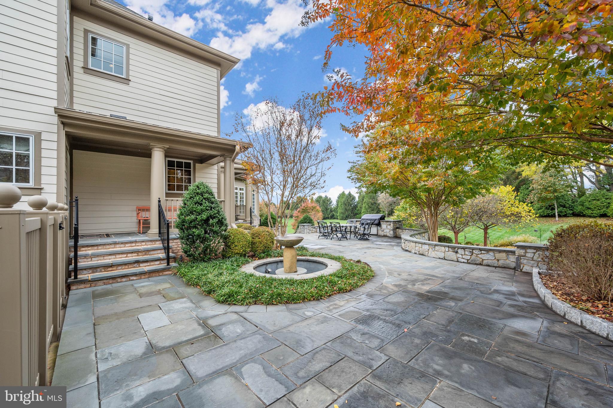 RIVERWOOD - Residential