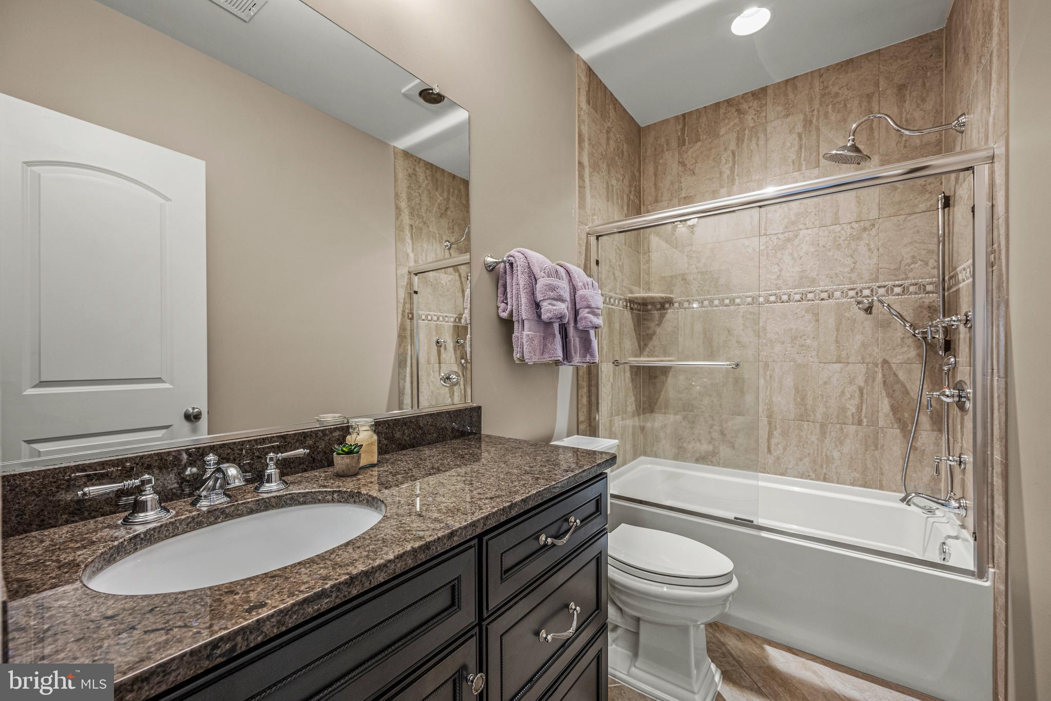 RIVERWOOD - Residential