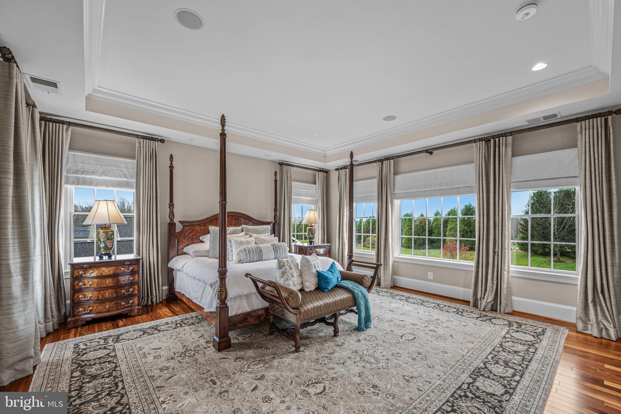 RIVERWOOD - Residential