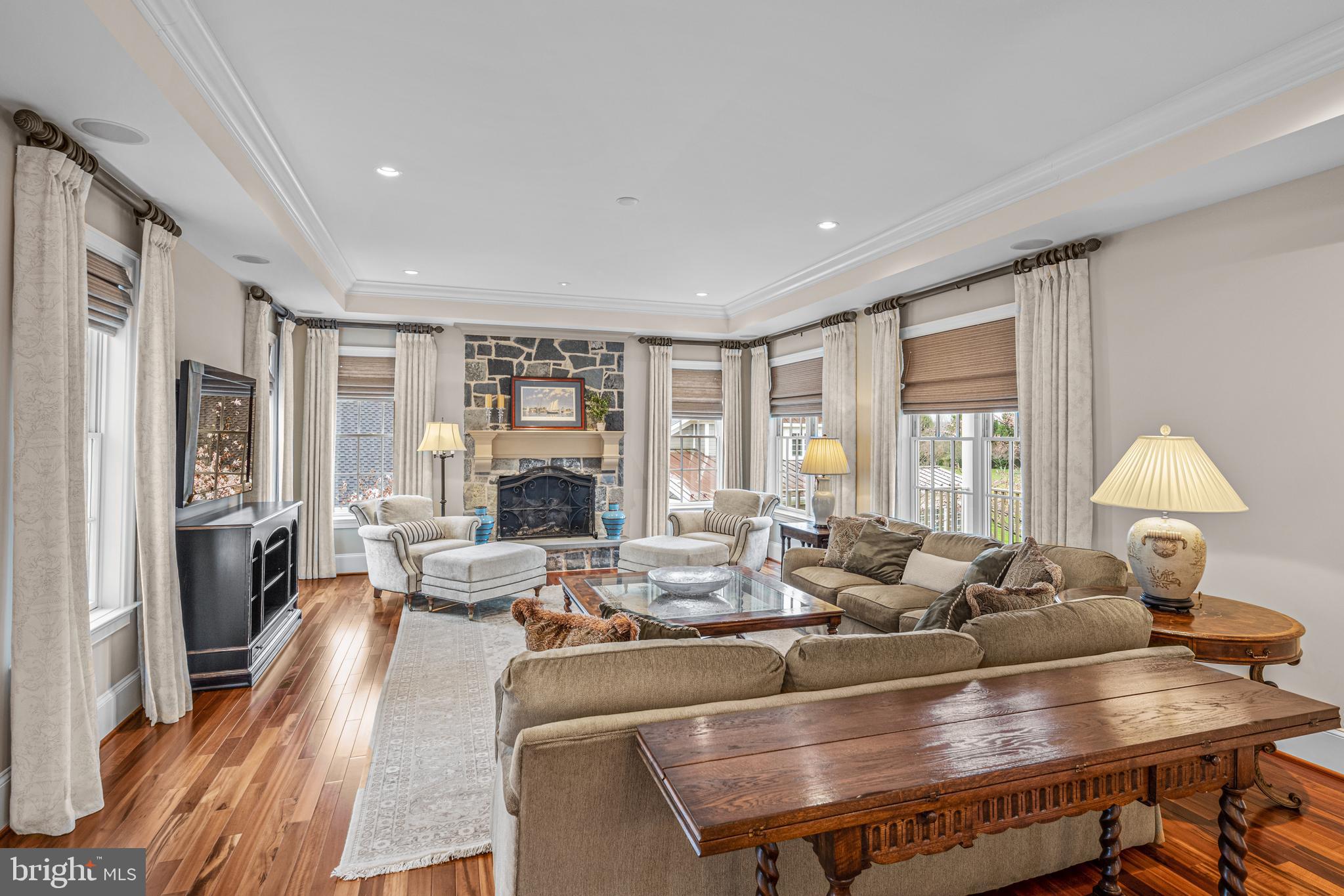 RIVERWOOD - Residential