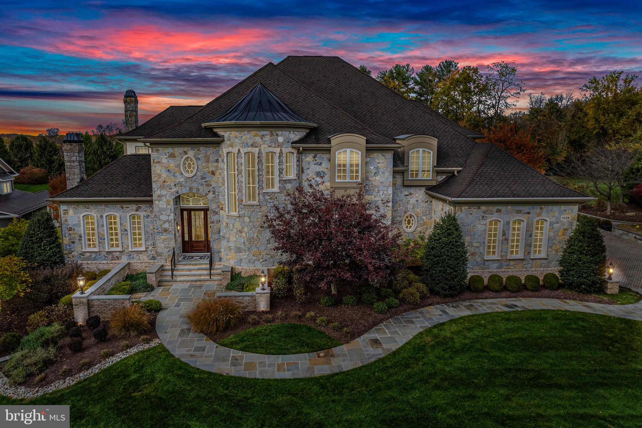 RIVERWOOD - Residential