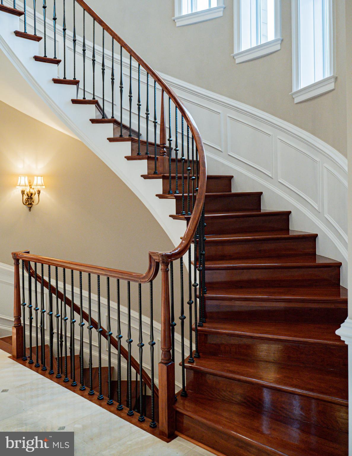 RIVERWOOD - Residential